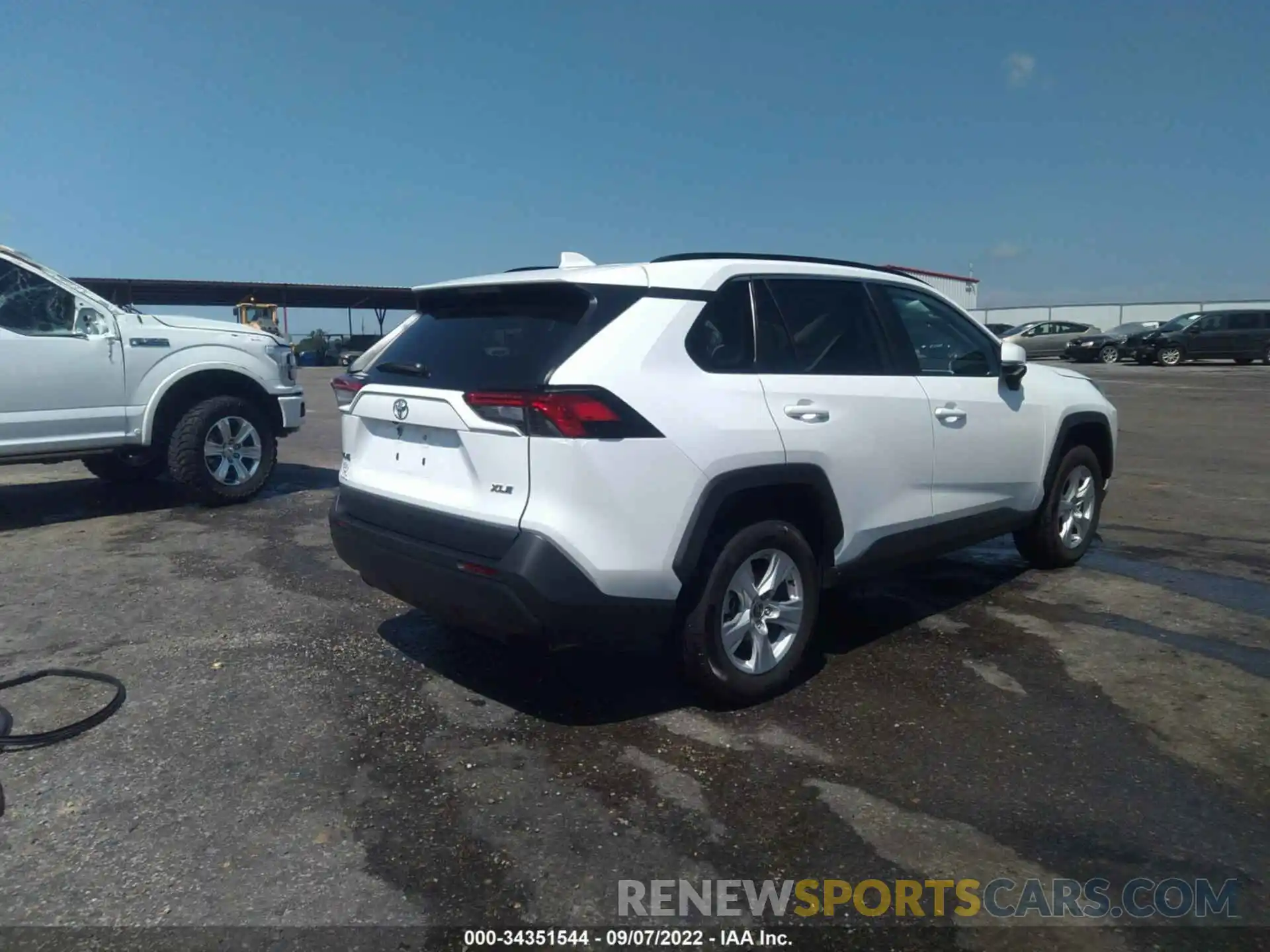 4 Photograph of a damaged car 2T3W1RFV2MW167668 TOYOTA RAV4 2021