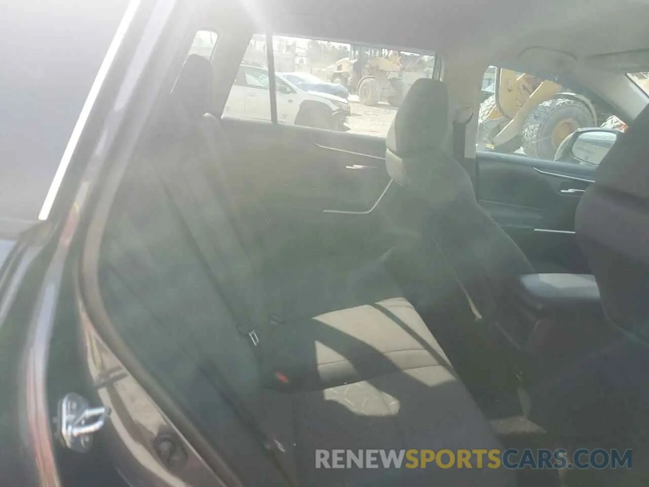 11 Photograph of a damaged car 2T3W1RFV2MW175916 TOYOTA RAV4 2021