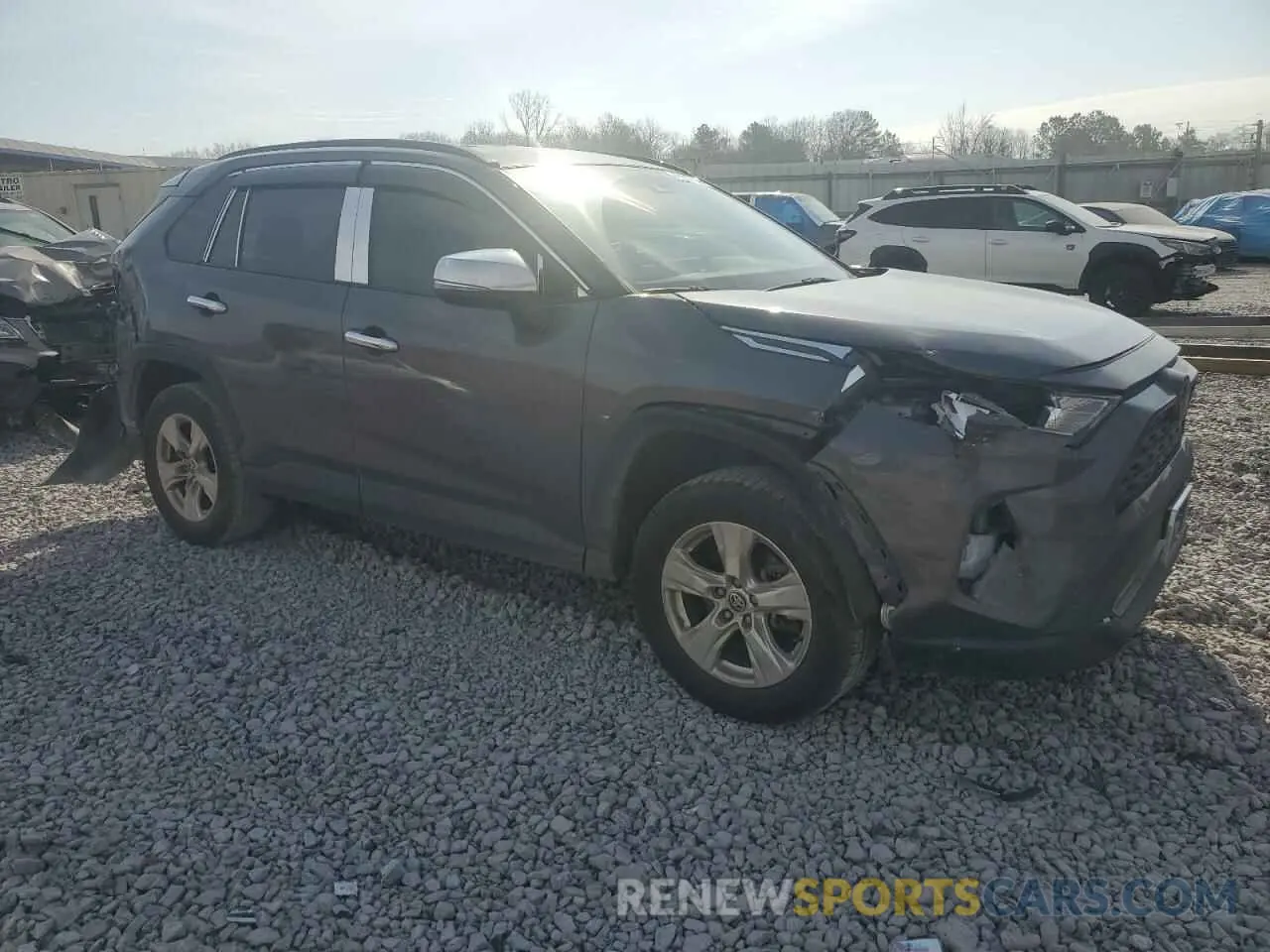 4 Photograph of a damaged car 2T3W1RFV2MW175916 TOYOTA RAV4 2021