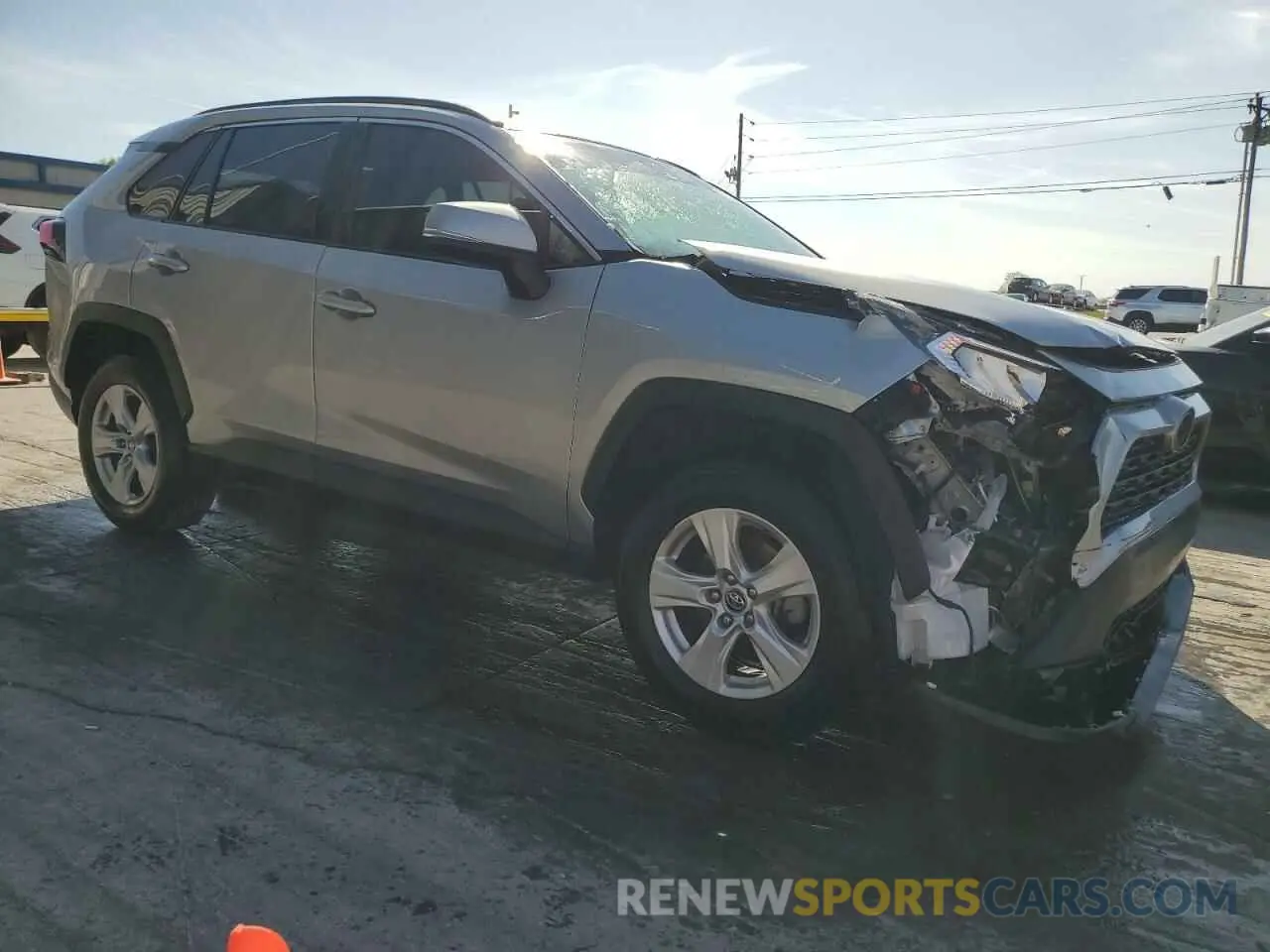 4 Photograph of a damaged car 2T3W1RFV3MC086566 TOYOTA RAV4 2021