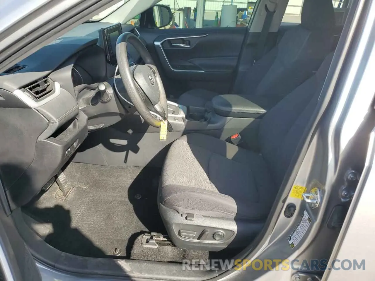 7 Photograph of a damaged car 2T3W1RFV3MC086566 TOYOTA RAV4 2021