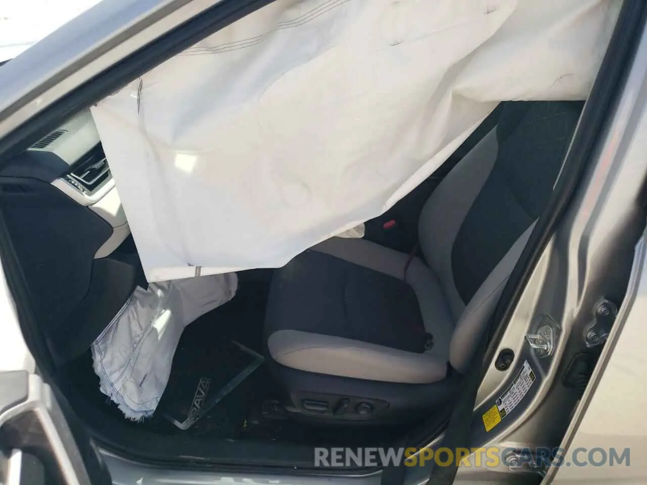 7 Photograph of a damaged car 2T3W1RFV3MC089533 TOYOTA RAV4 2021