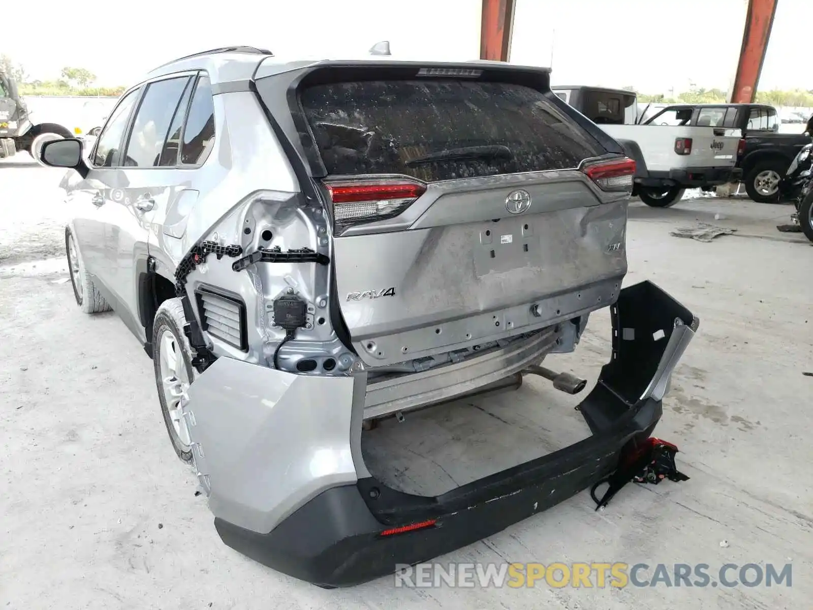 3 Photograph of a damaged car 2T3W1RFV3MC093906 TOYOTA RAV4 2021