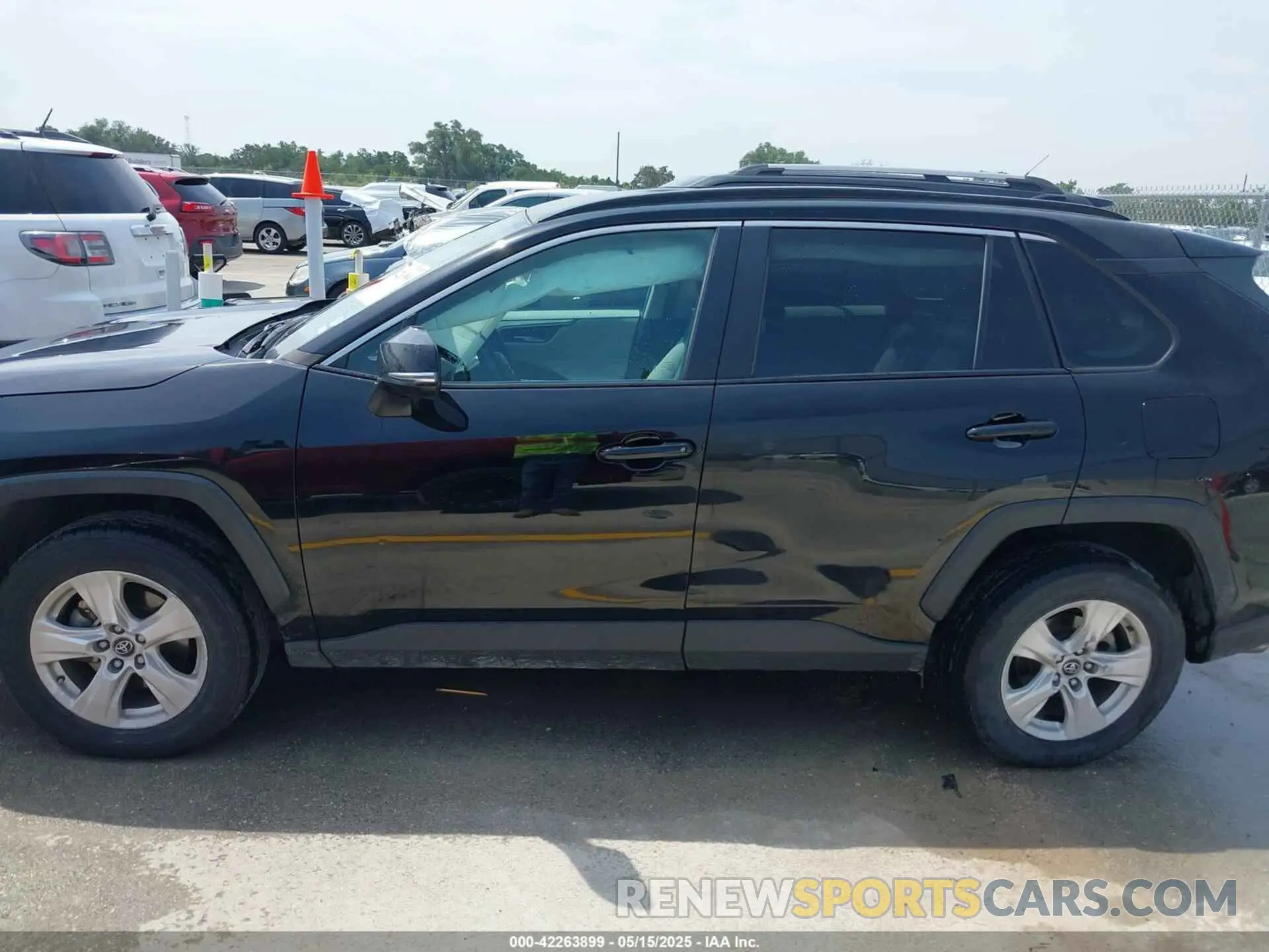 14 Photograph of a damaged car 2T3W1RFV3MC097504 TOYOTA RAV4 2021