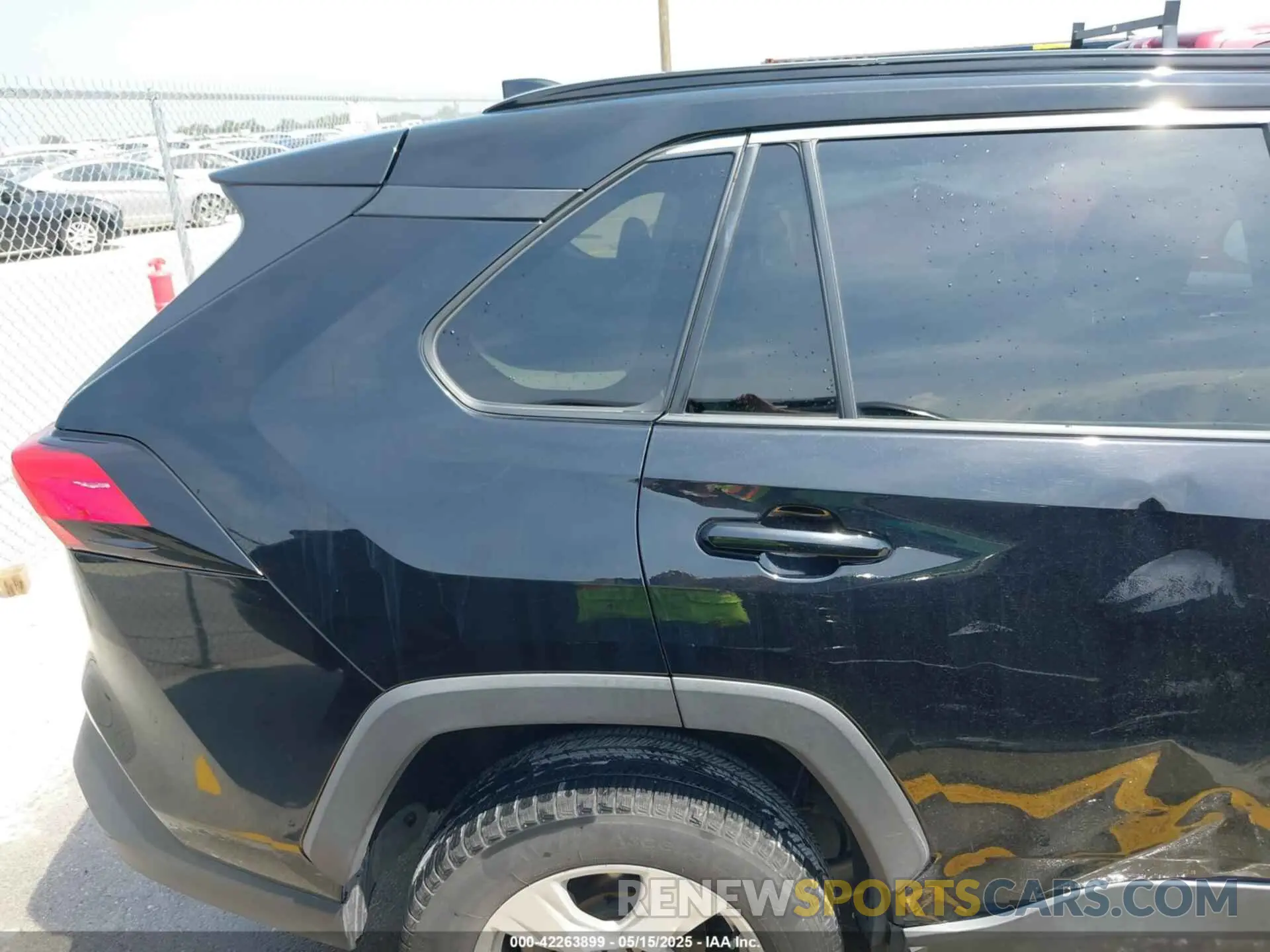6 Photograph of a damaged car 2T3W1RFV3MC097504 TOYOTA RAV4 2021