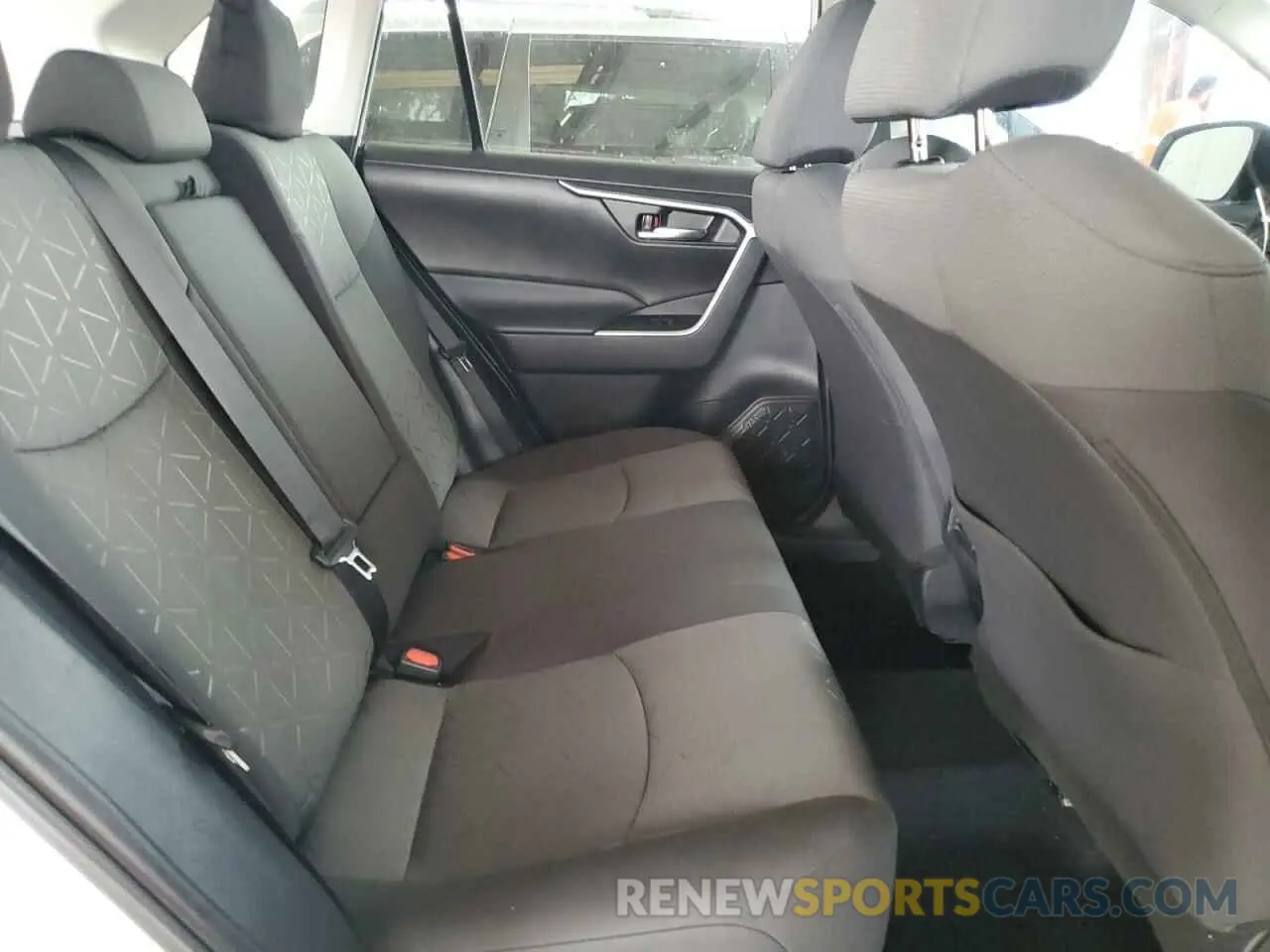 10 Photograph of a damaged car 2T3W1RFV3MC098734 TOYOTA RAV4 2021