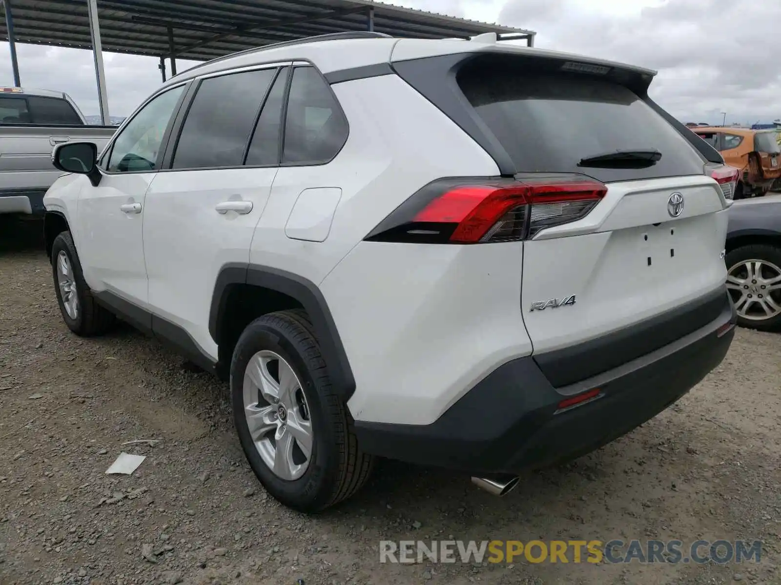 3 Photograph of a damaged car 2T3W1RFV3MC128170 TOYOTA RAV4 2021