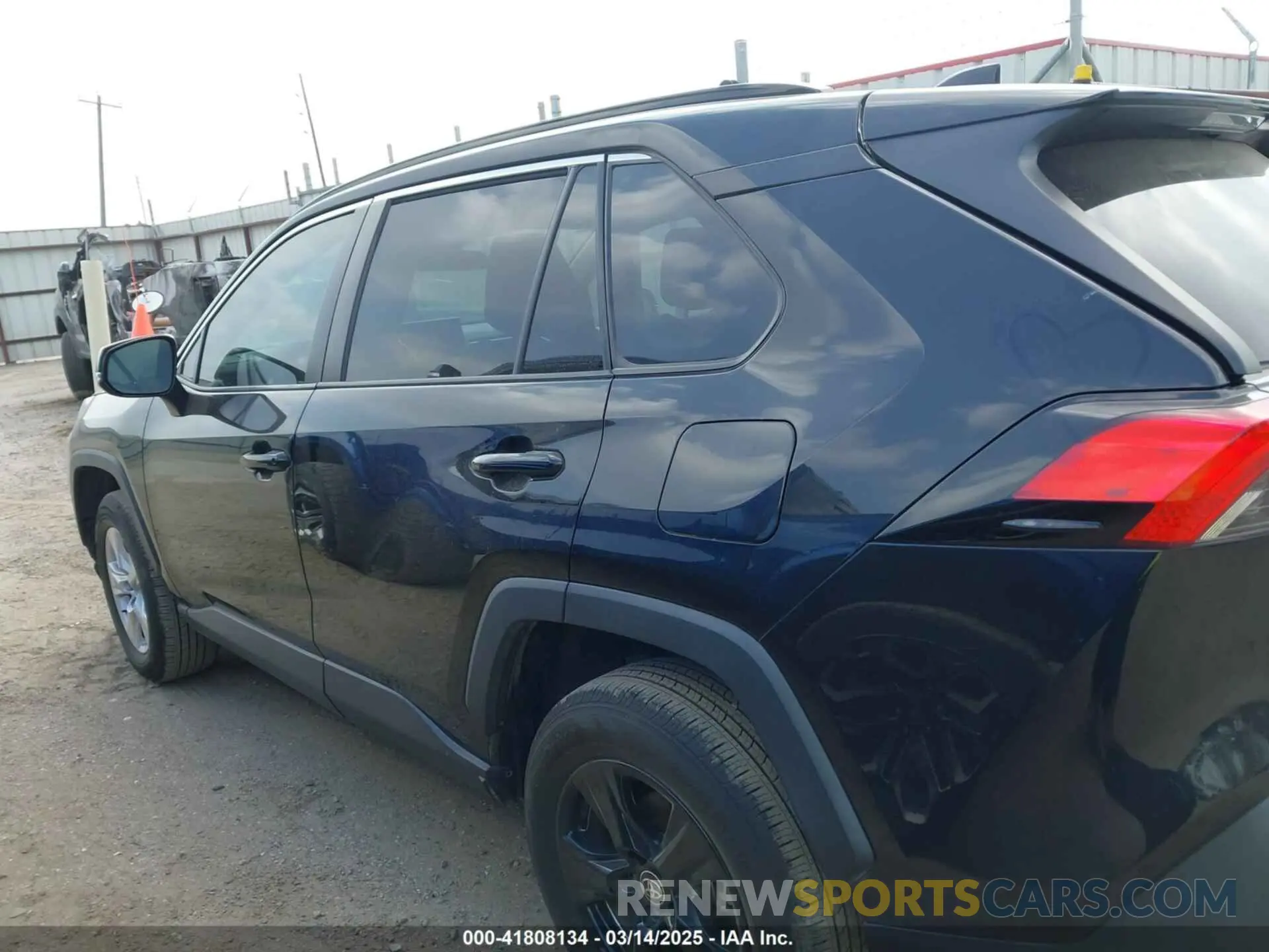 14 Photograph of a damaged car 2T3W1RFV3MC128377 TOYOTA RAV4 2021