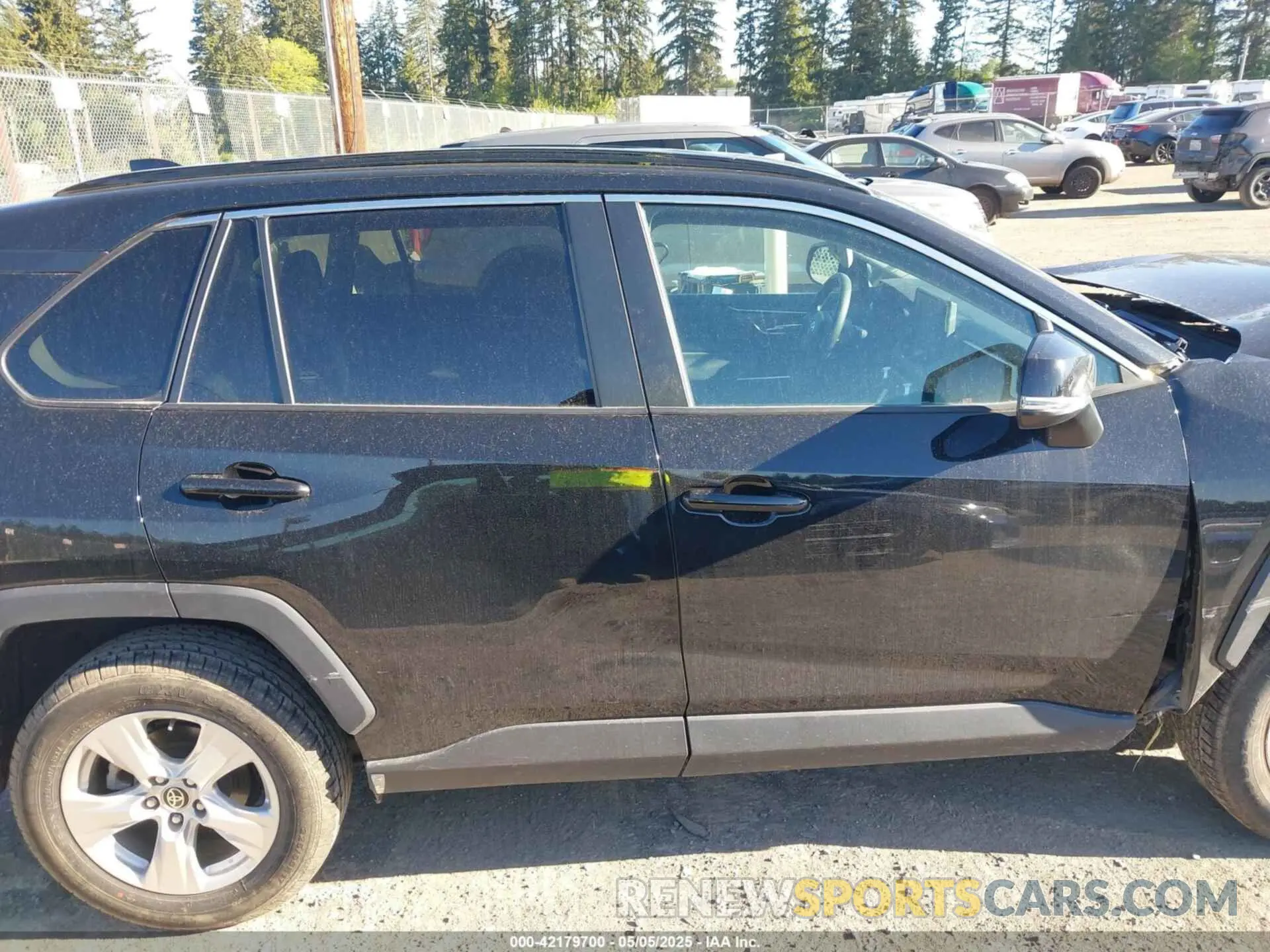 13 Photograph of a damaged car 2T3W1RFV3MC132459 TOYOTA RAV4 2021