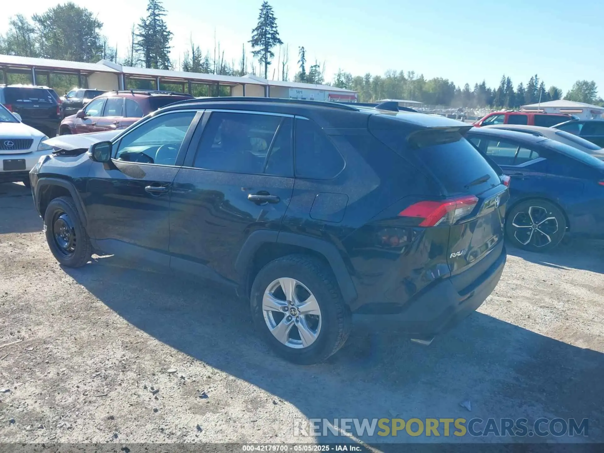 3 Photograph of a damaged car 2T3W1RFV3MC132459 TOYOTA RAV4 2021