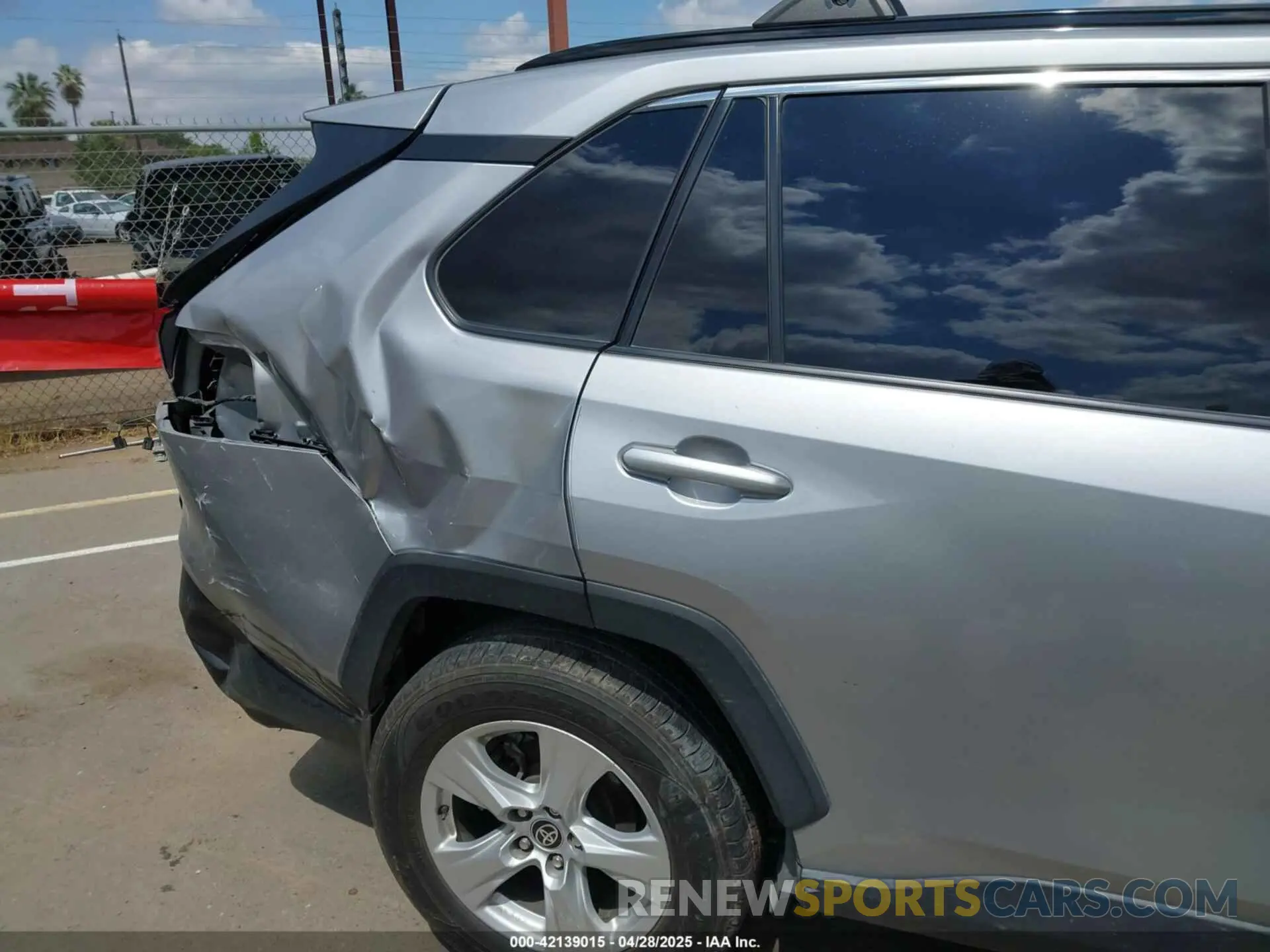 17 Photograph of a damaged car 2T3W1RFV3MC142277 TOYOTA RAV4 2021