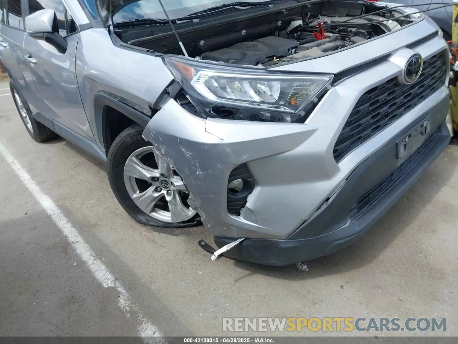 19 Photograph of a damaged car 2T3W1RFV3MC142277 TOYOTA RAV4 2021