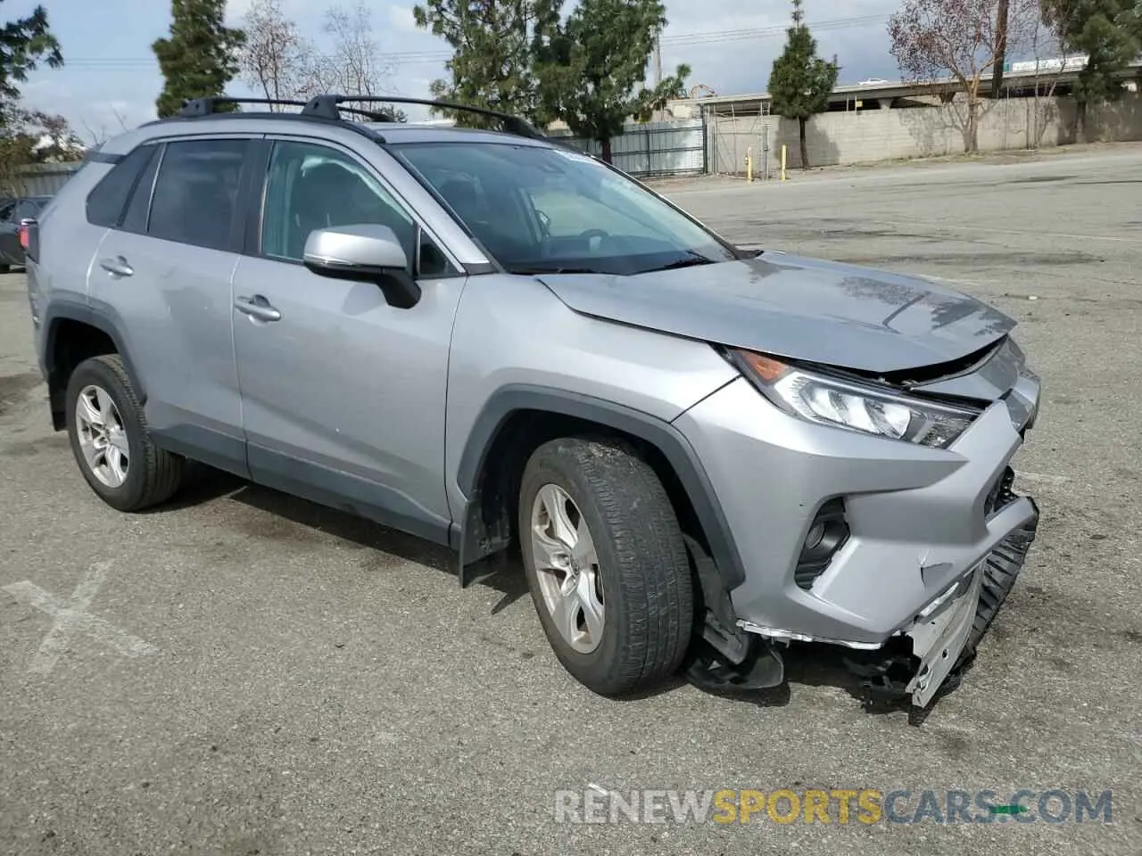 4 Photograph of a damaged car 2T3W1RFV3MC158270 TOYOTA RAV4 2021
