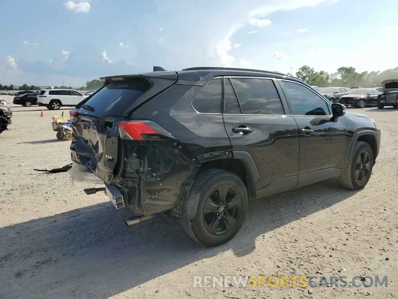 3 Photograph of a damaged car 2T3W1RFV3MW105213 TOYOTA RAV4 2021