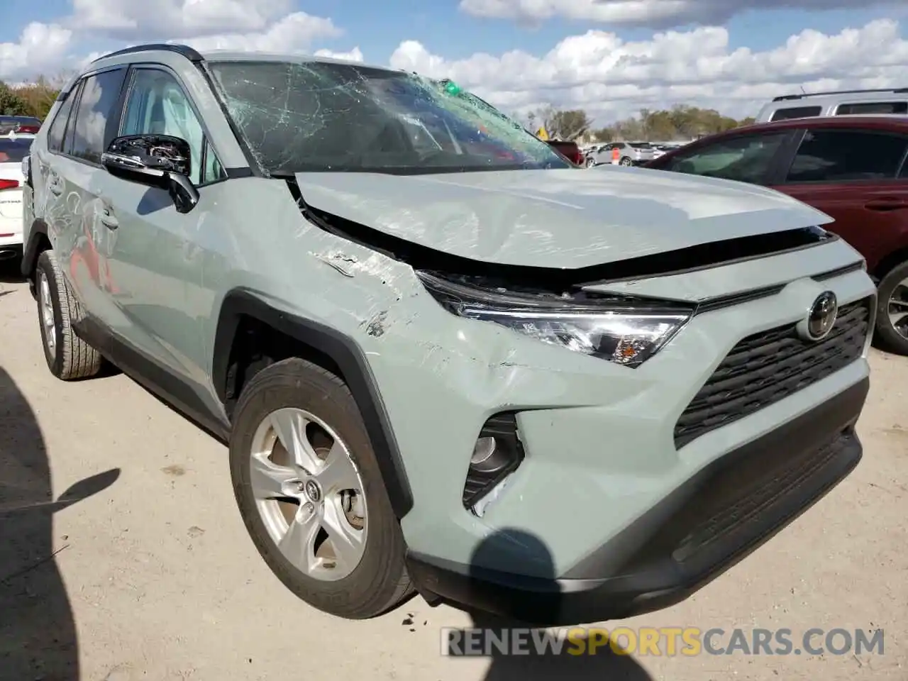 1 Photograph of a damaged car 2T3W1RFV3MW105423 TOYOTA RAV4 2021