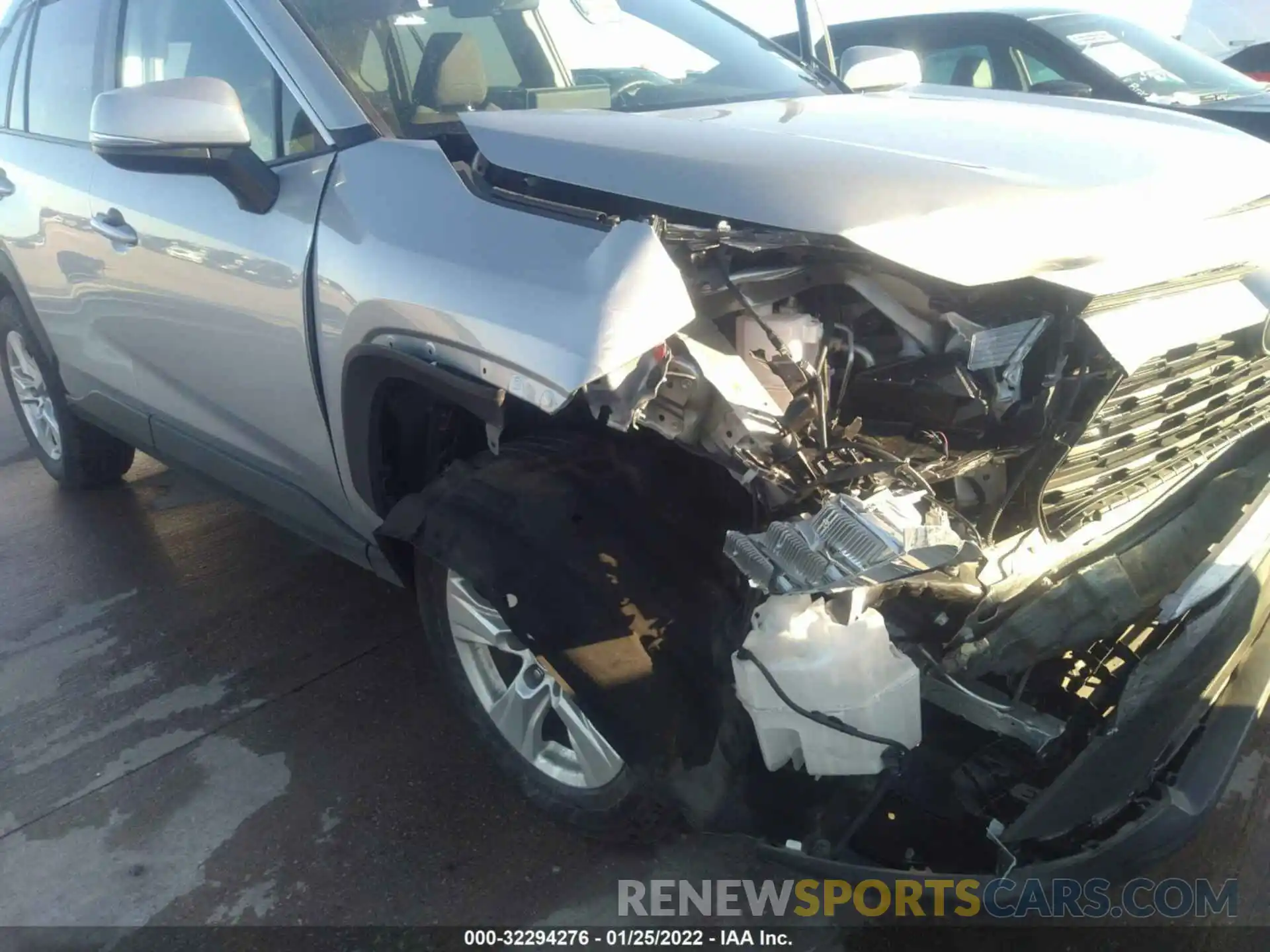 6 Photograph of a damaged car 2T3W1RFV3MW105907 TOYOTA RAV4 2021