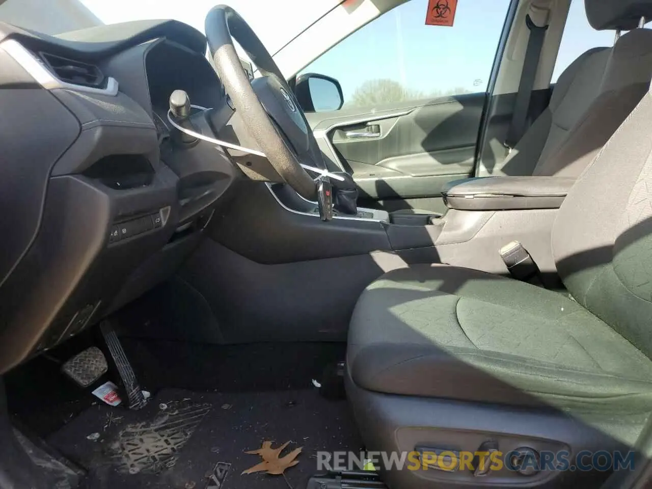 7 Photograph of a damaged car 2T3W1RFV3MW117216 TOYOTA RAV4 2021