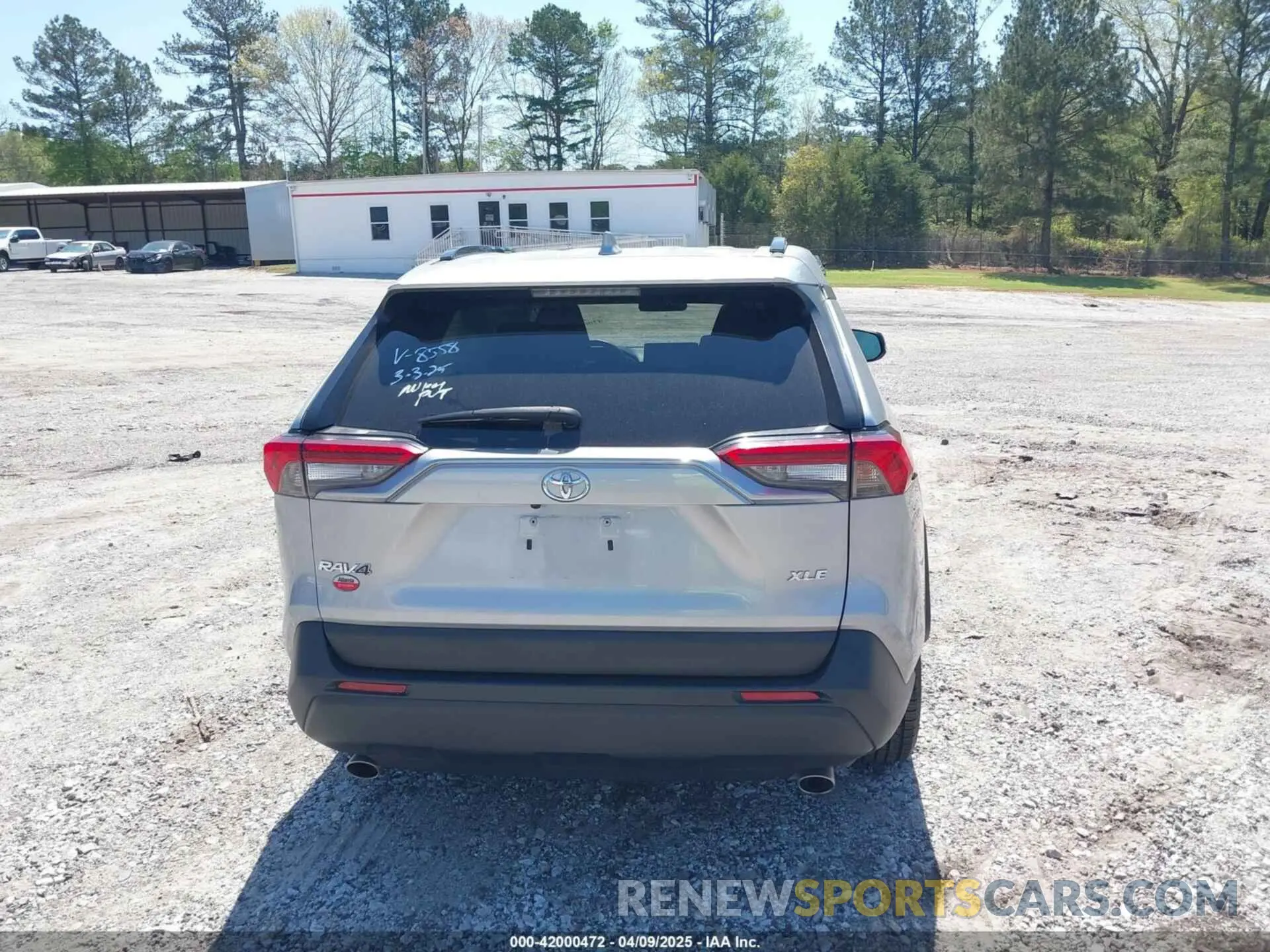 16 Photograph of a damaged car 2T3W1RFV3MW118558 TOYOTA RAV4 2021