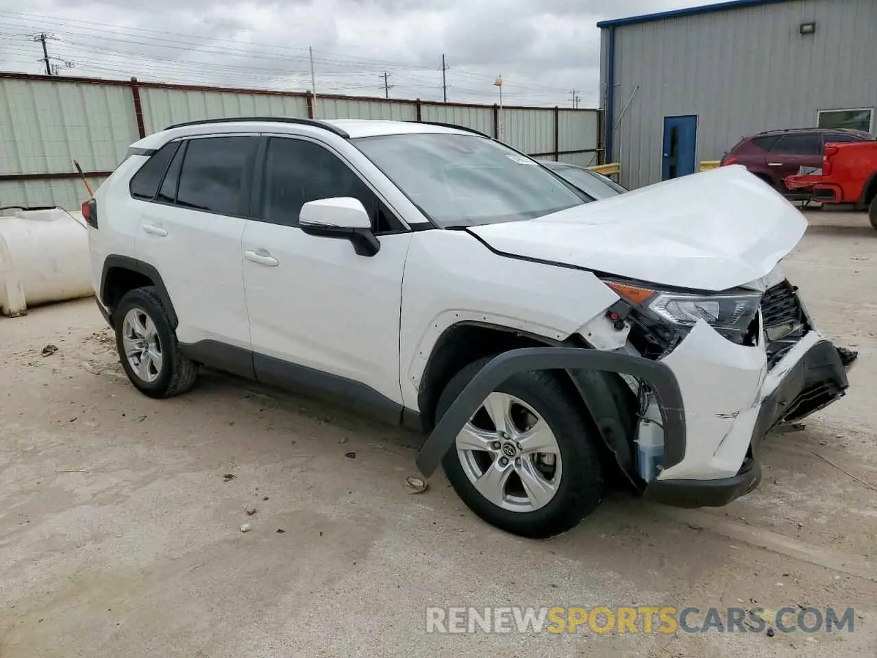 4 Photograph of a damaged car 2T3W1RFV3MW120701 TOYOTA RAV4 2021