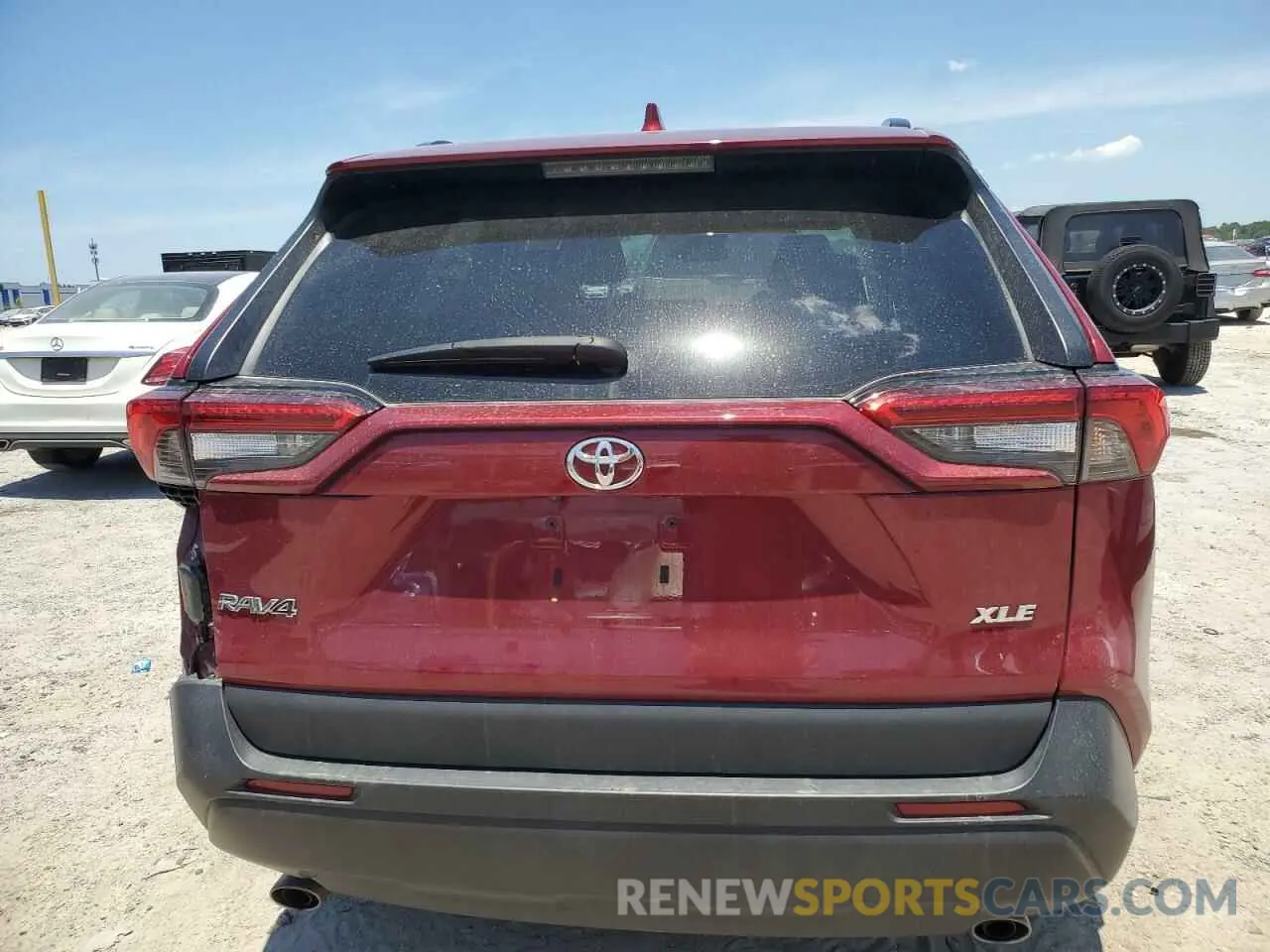 6 Photograph of a damaged car 2T3W1RFV3MW127275 TOYOTA RAV4 2021