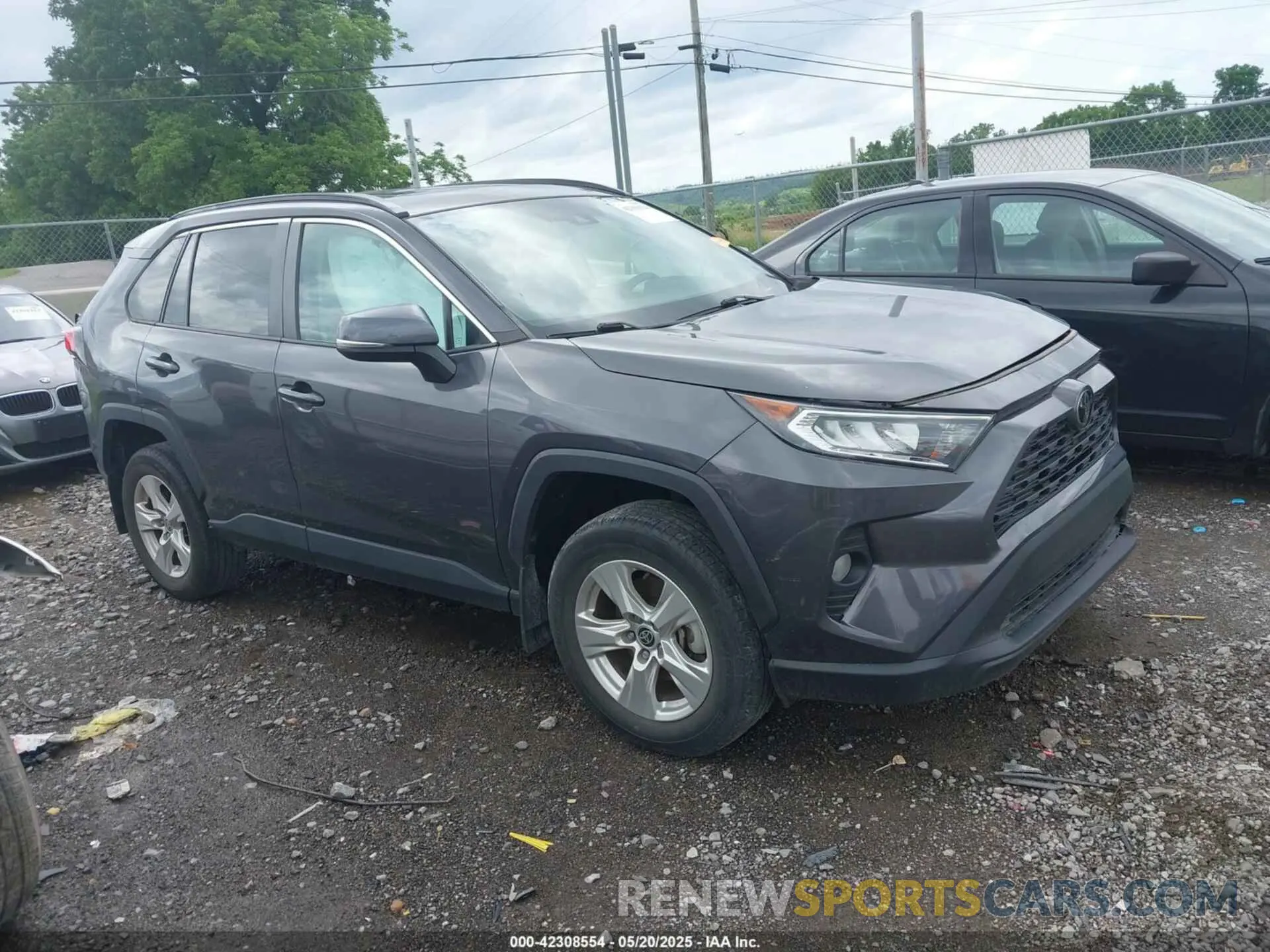 13 Photograph of a damaged car 2T3W1RFV3MW128216 TOYOTA RAV4 2021