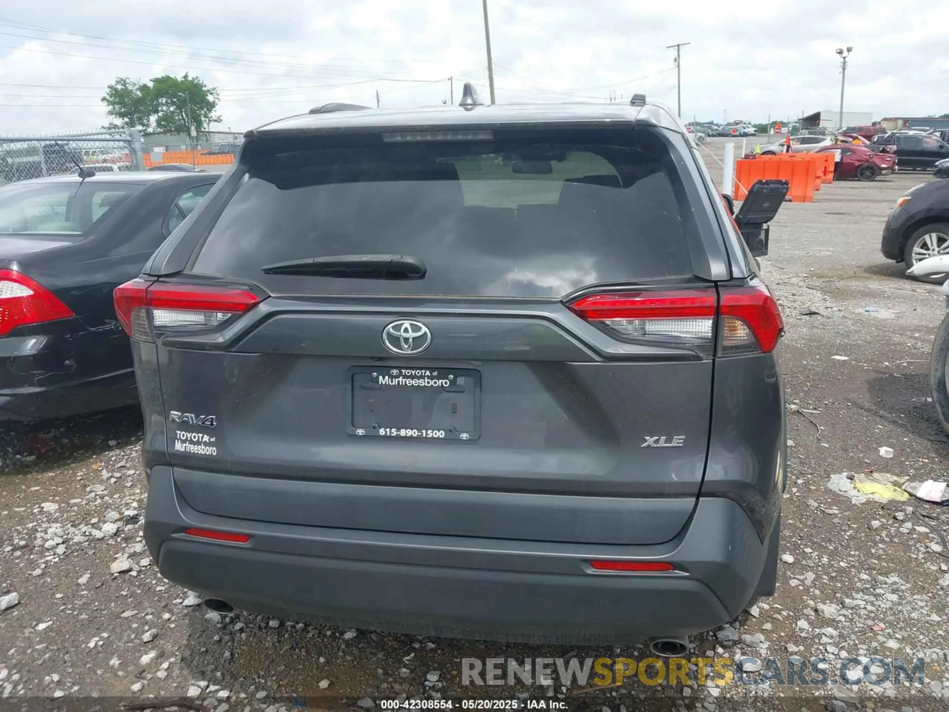 16 Photograph of a damaged car 2T3W1RFV3MW128216 TOYOTA RAV4 2021