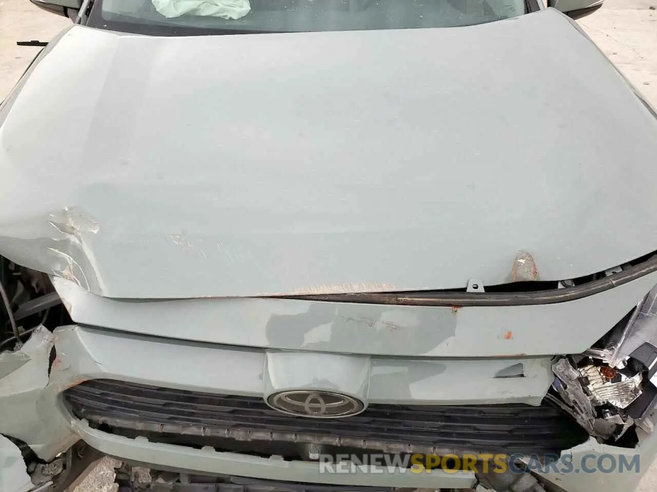 11 Photograph of a damaged car 2T3W1RFV3MW131150 TOYOTA RAV4 2021
