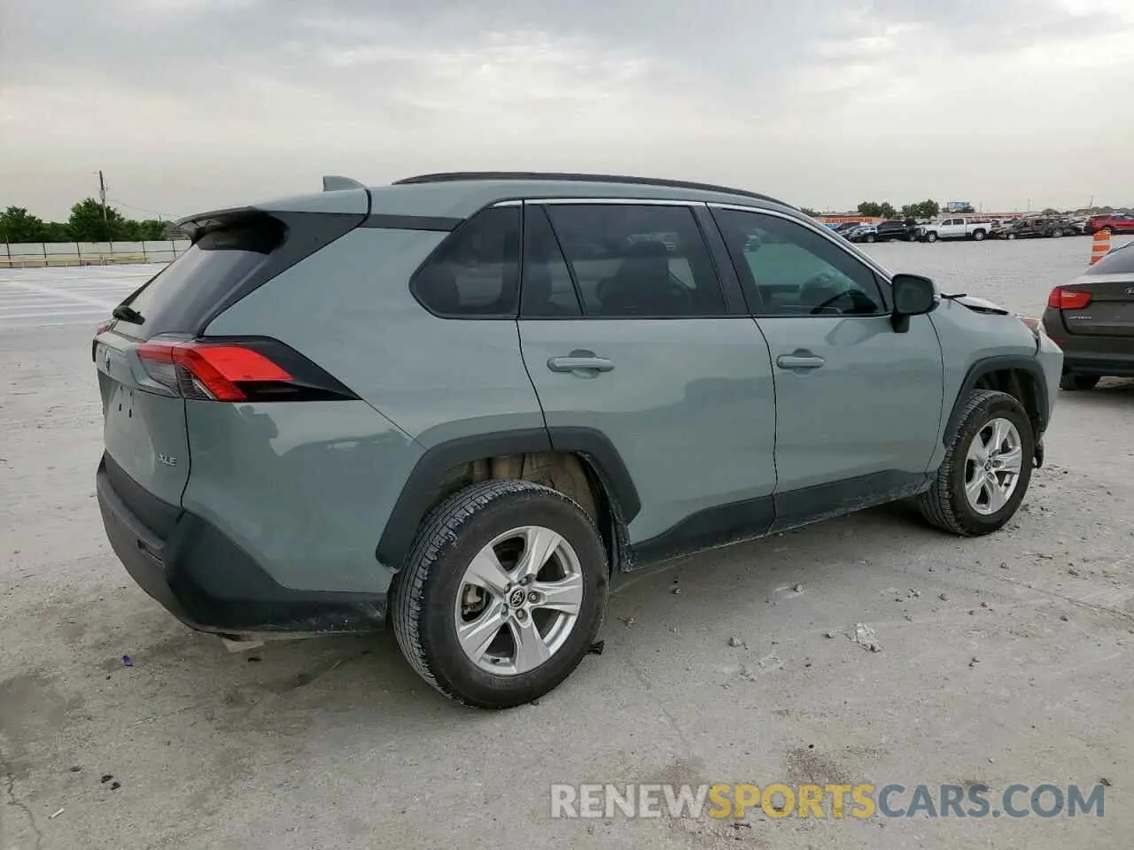 3 Photograph of a damaged car 2T3W1RFV3MW131150 TOYOTA RAV4 2021
