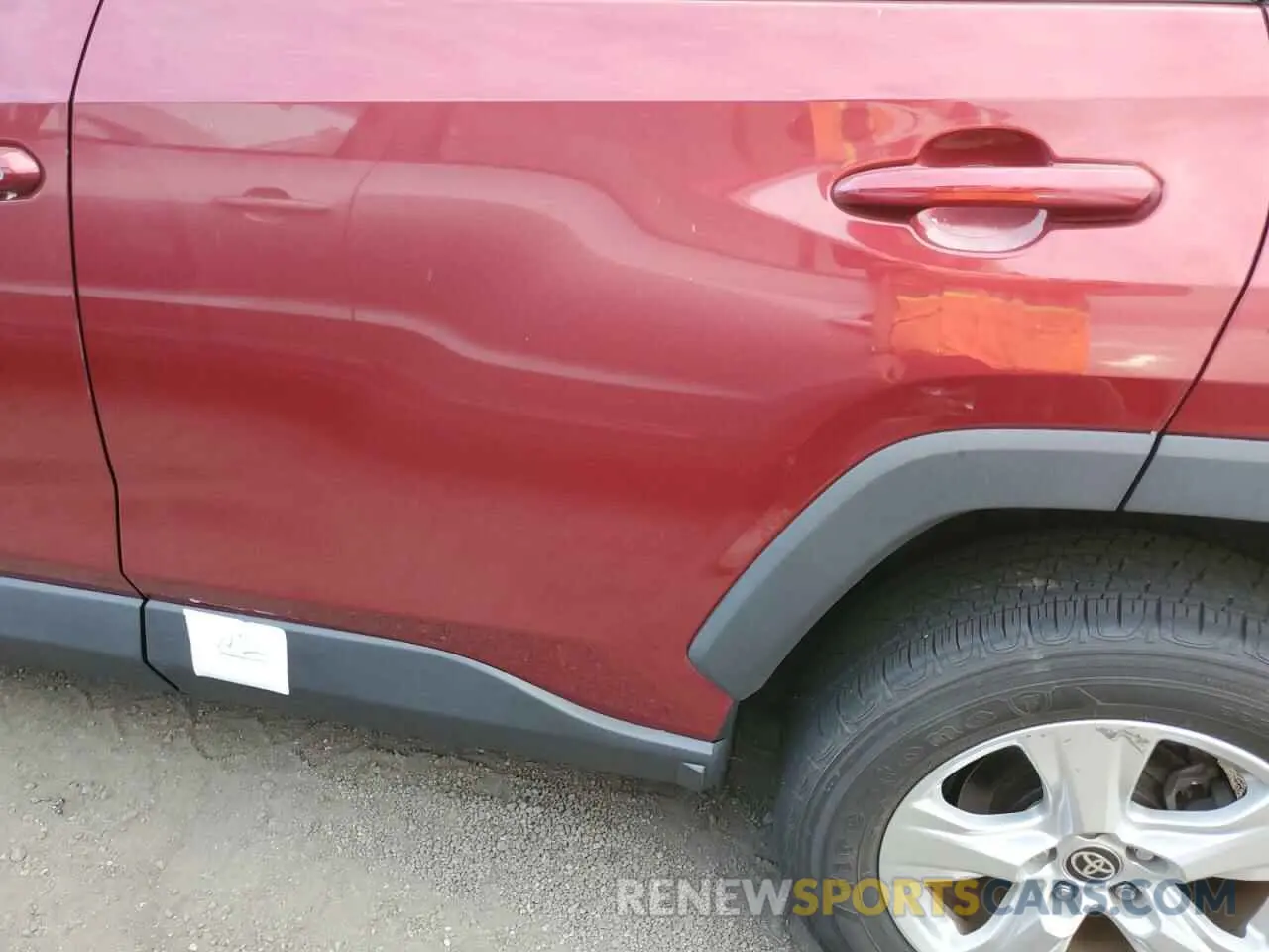 12 Photograph of a damaged car 2T3W1RFV3MW137269 TOYOTA RAV4 2021