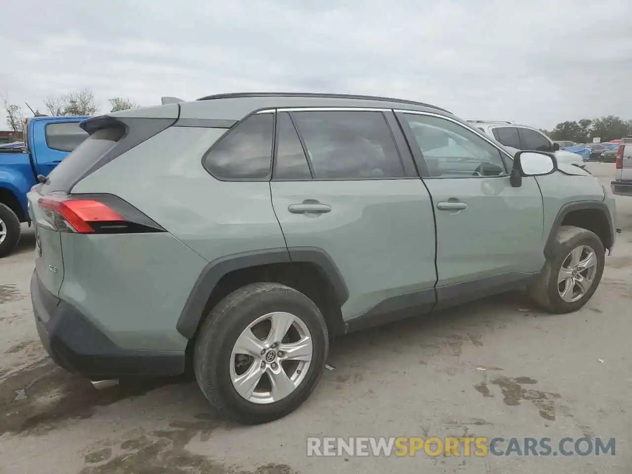 3 Photograph of a damaged car 2T3W1RFV3MW142293 TOYOTA RAV4 2021