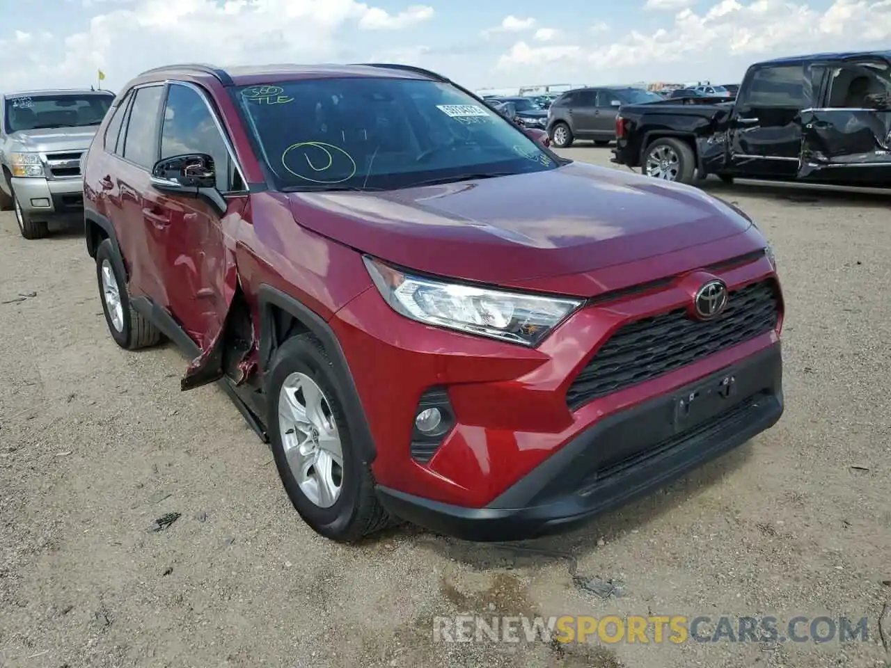 1 Photograph of a damaged car 2T3W1RFV3MW155125 TOYOTA RAV4 2021