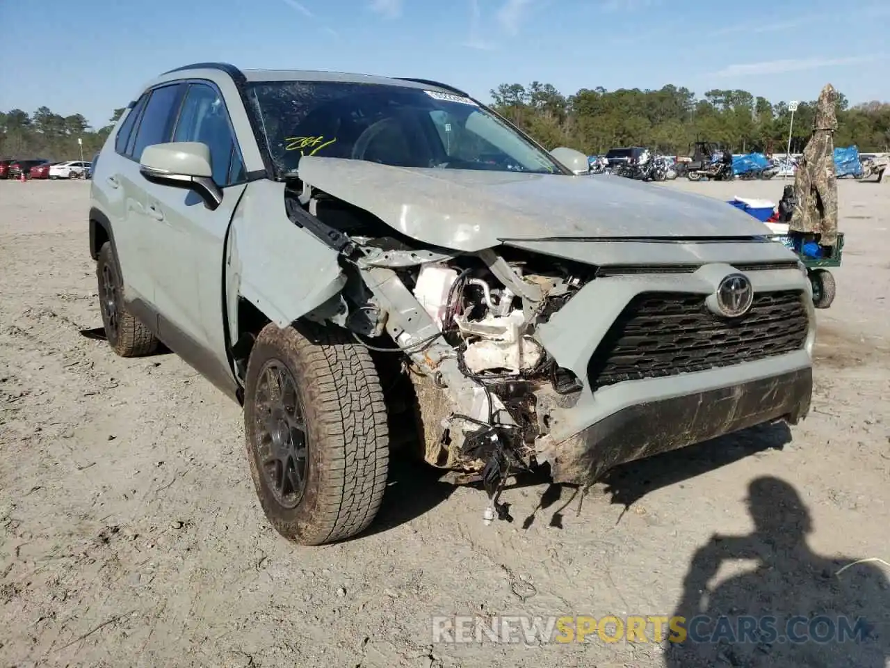 1 Photograph of a damaged car 2T3W1RFV3MW156341 TOYOTA RAV4 2021