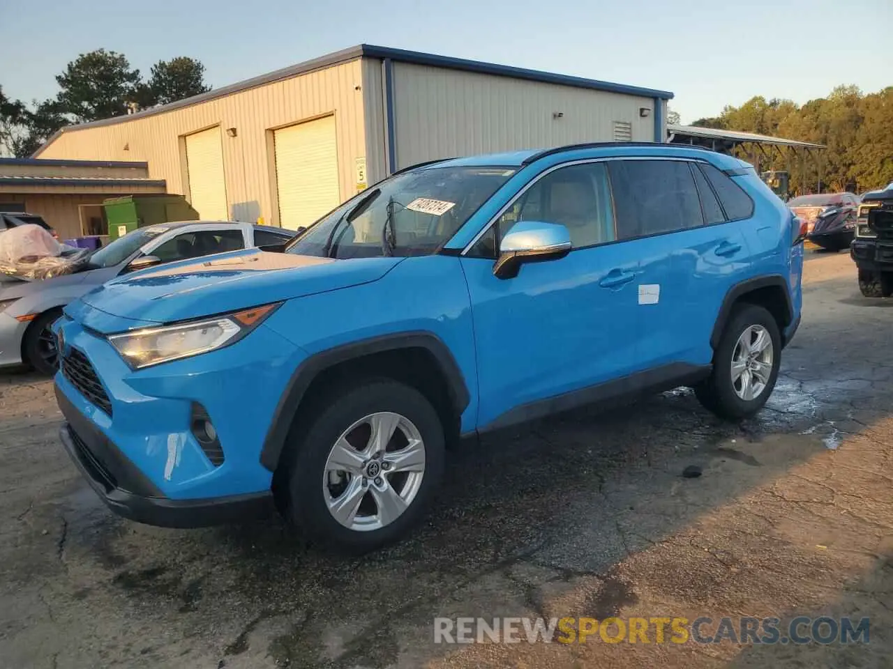 1 Photograph of a damaged car 2T3W1RFV3MW162334 TOYOTA RAV4 2021