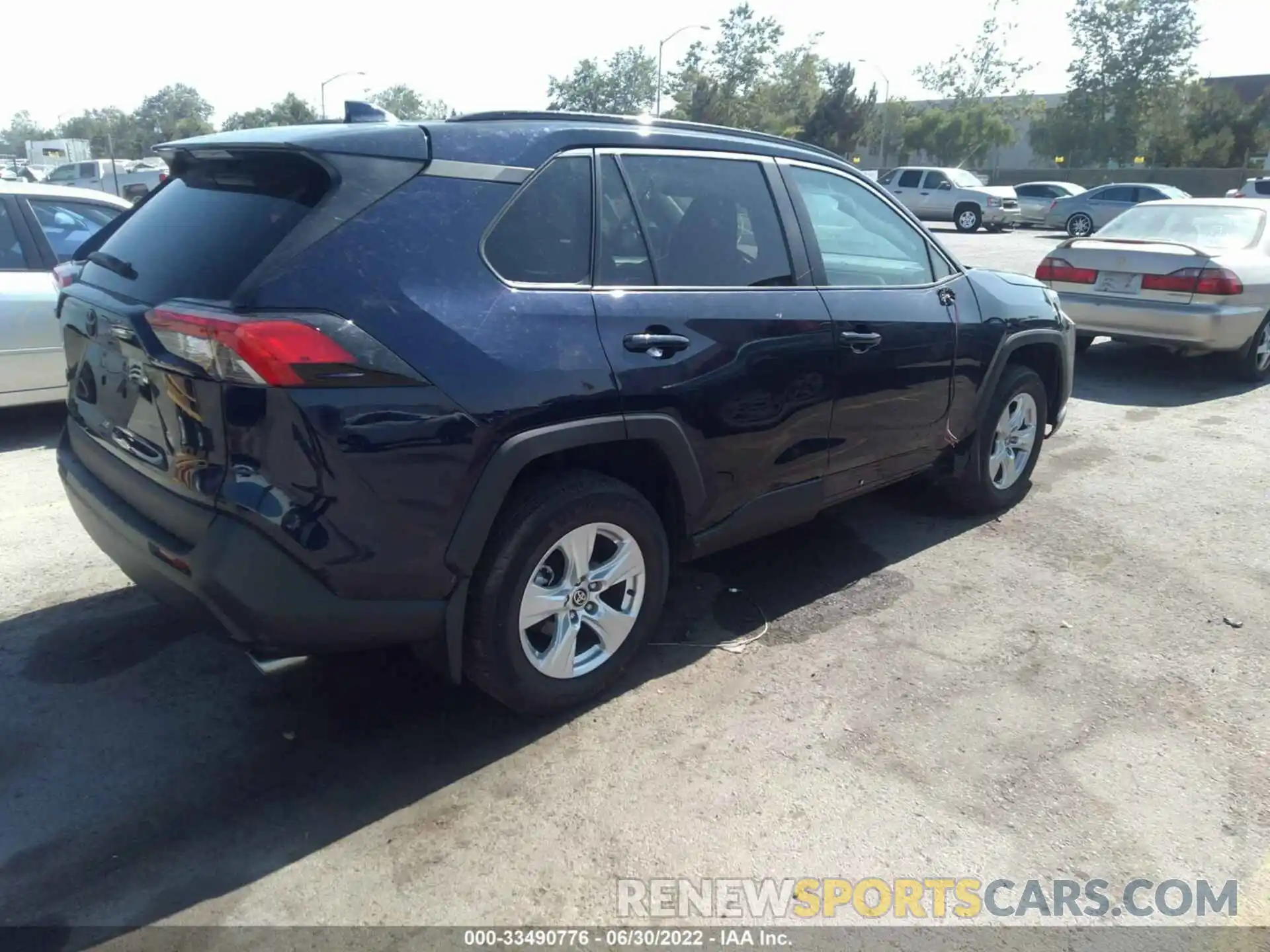 4 Photograph of a damaged car 2T3W1RFV3MW162964 TOYOTA RAV4 2021