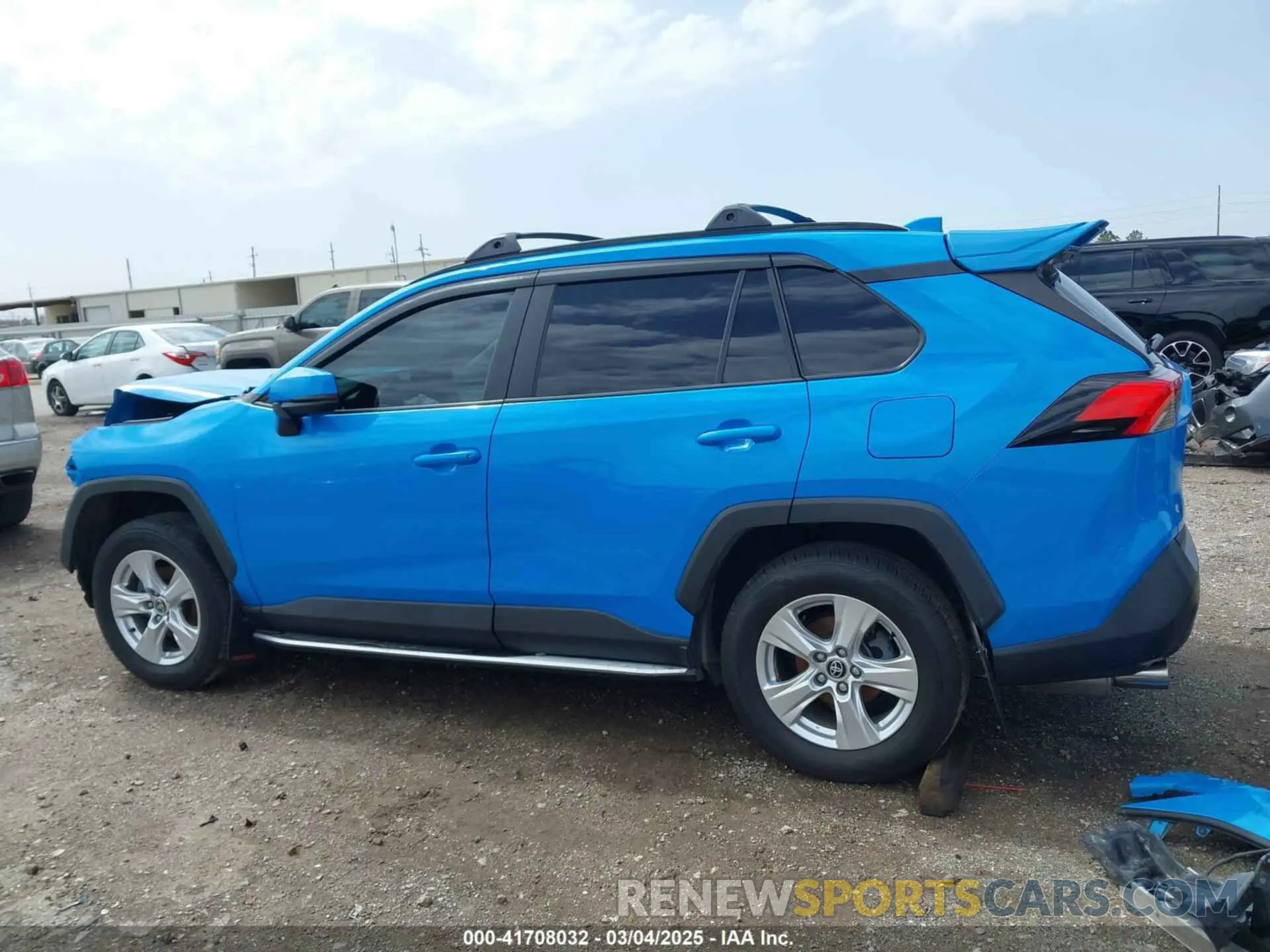 15 Photograph of a damaged car 2T3W1RFV3MW164777 TOYOTA RAV4 2021