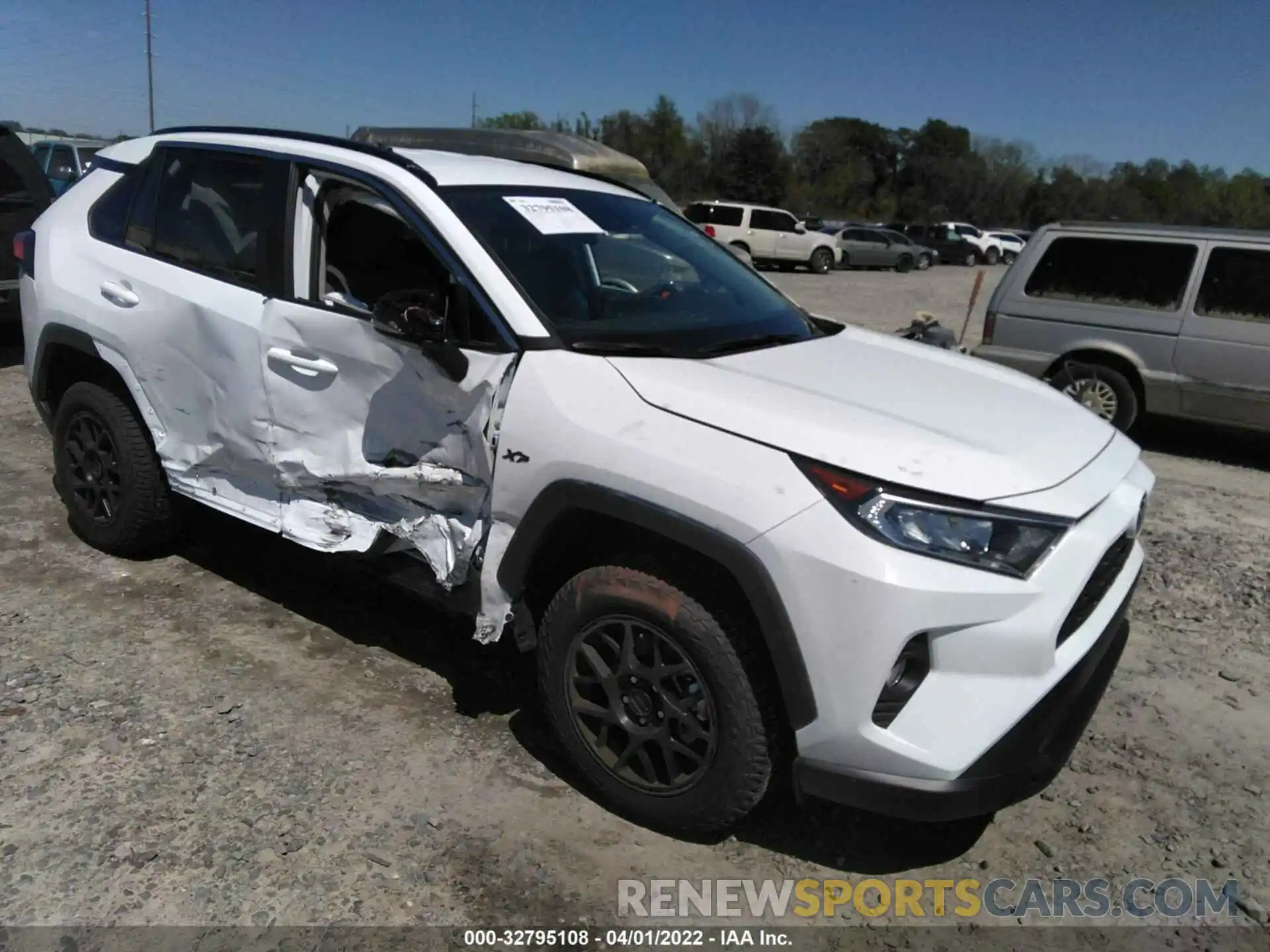 1 Photograph of a damaged car 2T3W1RFV3MW169459 TOYOTA RAV4 2021