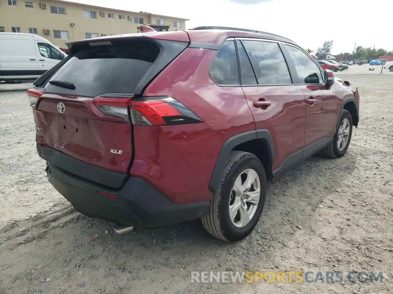 4 Photograph of a damaged car 2T3W1RFV3MW175018 TOYOTA RAV4 2021