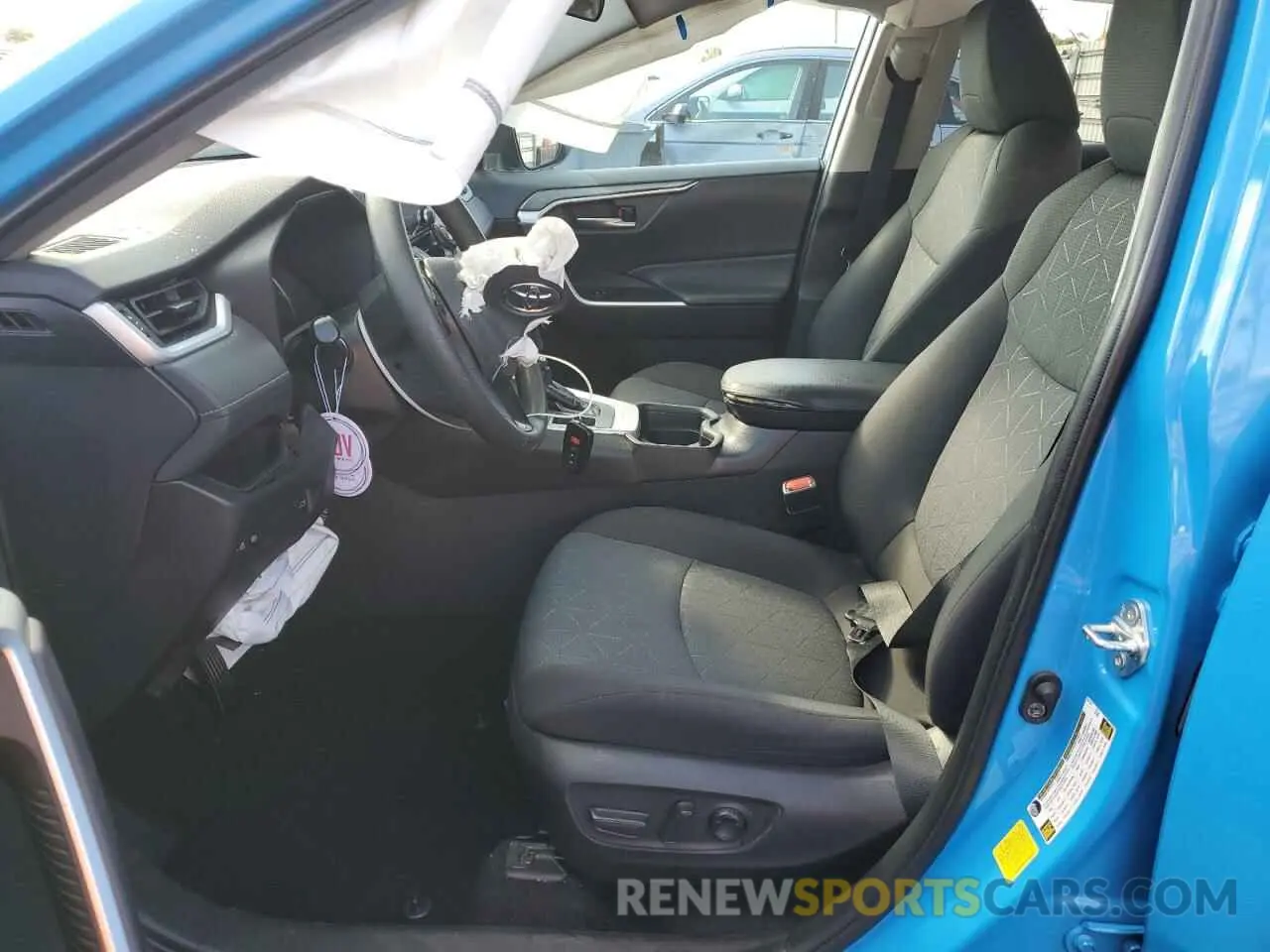 7 Photograph of a damaged car 2T3W1RFV4MC088181 TOYOTA RAV4 2021