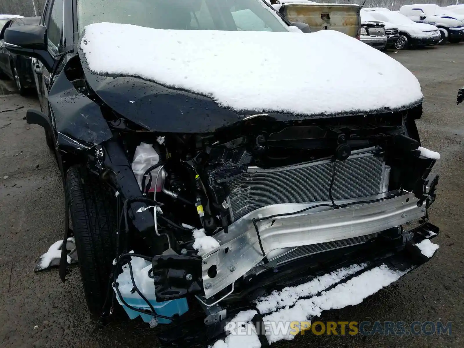 9 Photograph of a damaged car 2T3W1RFV4MC094711 TOYOTA RAV4 2021