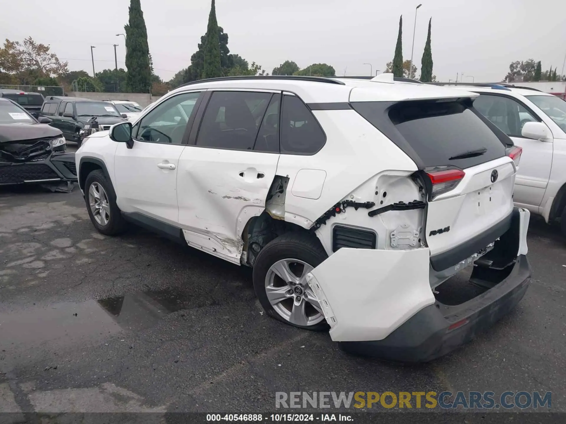 3 Photograph of a damaged car 2T3W1RFV4MC097642 TOYOTA RAV4 2021