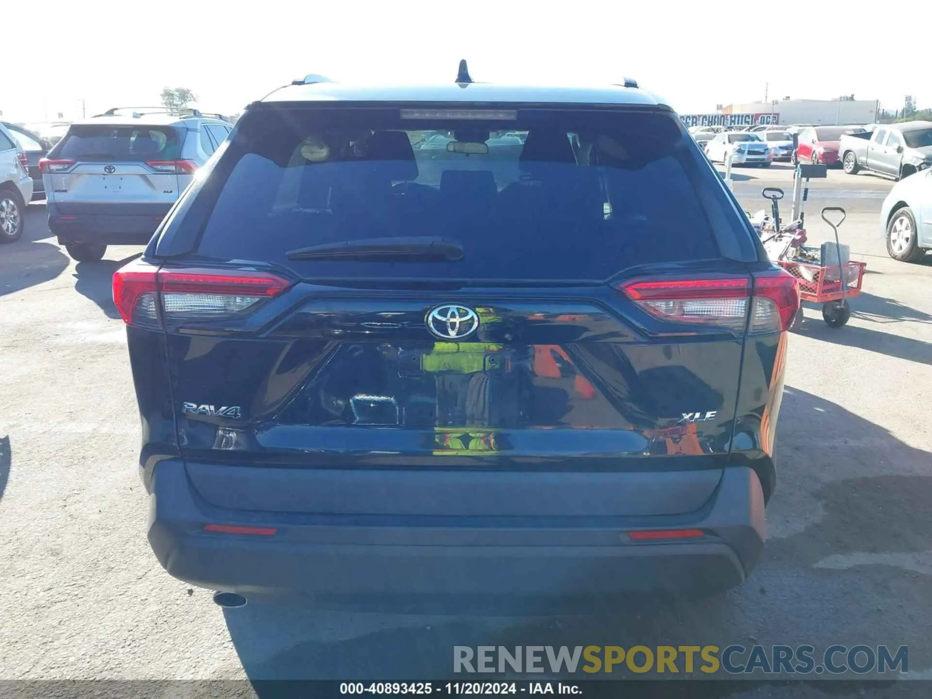 17 Photograph of a damaged car 2T3W1RFV4MC099004 TOYOTA RAV4 2021