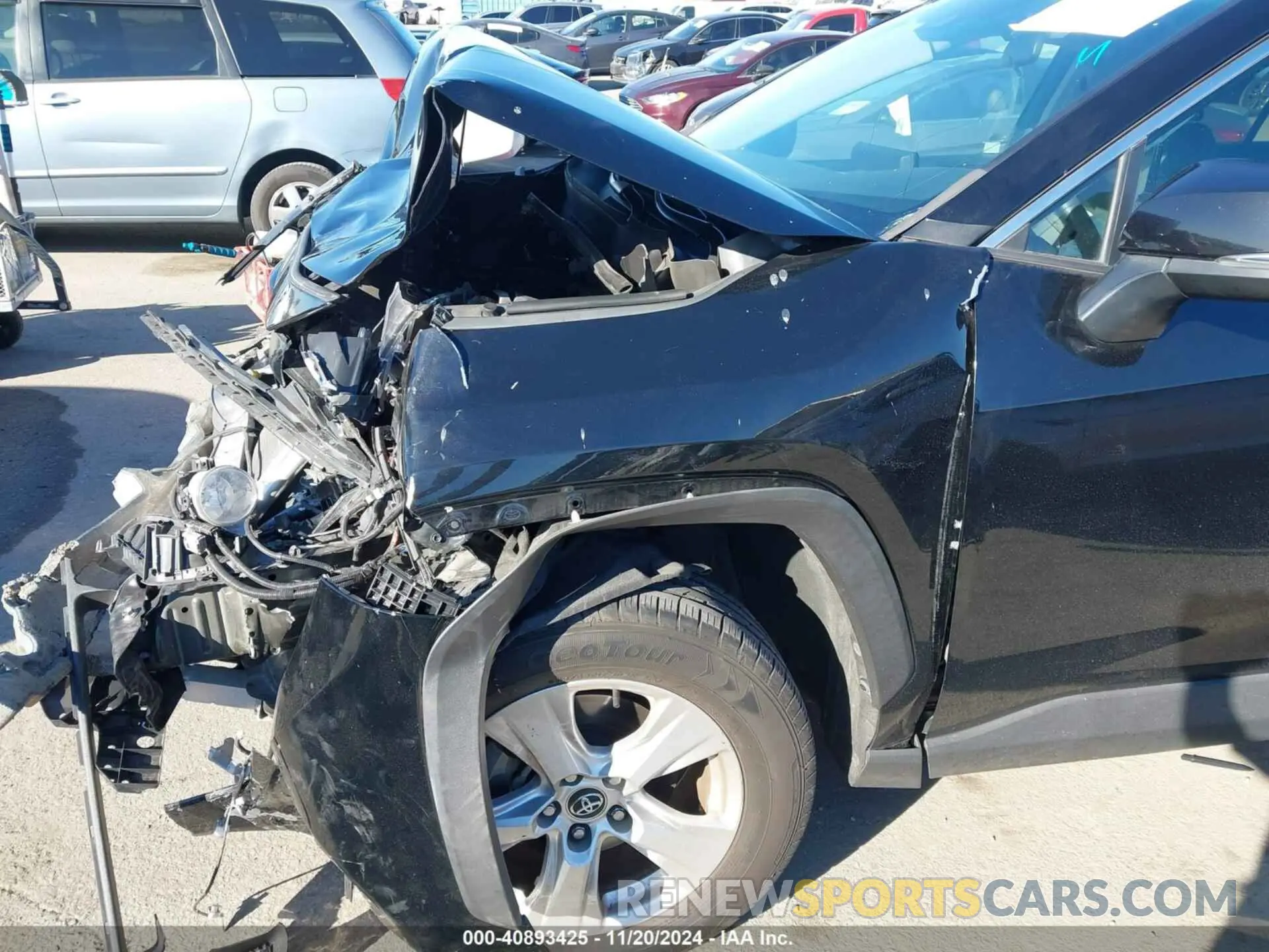 18 Photograph of a damaged car 2T3W1RFV4MC099004 TOYOTA RAV4 2021