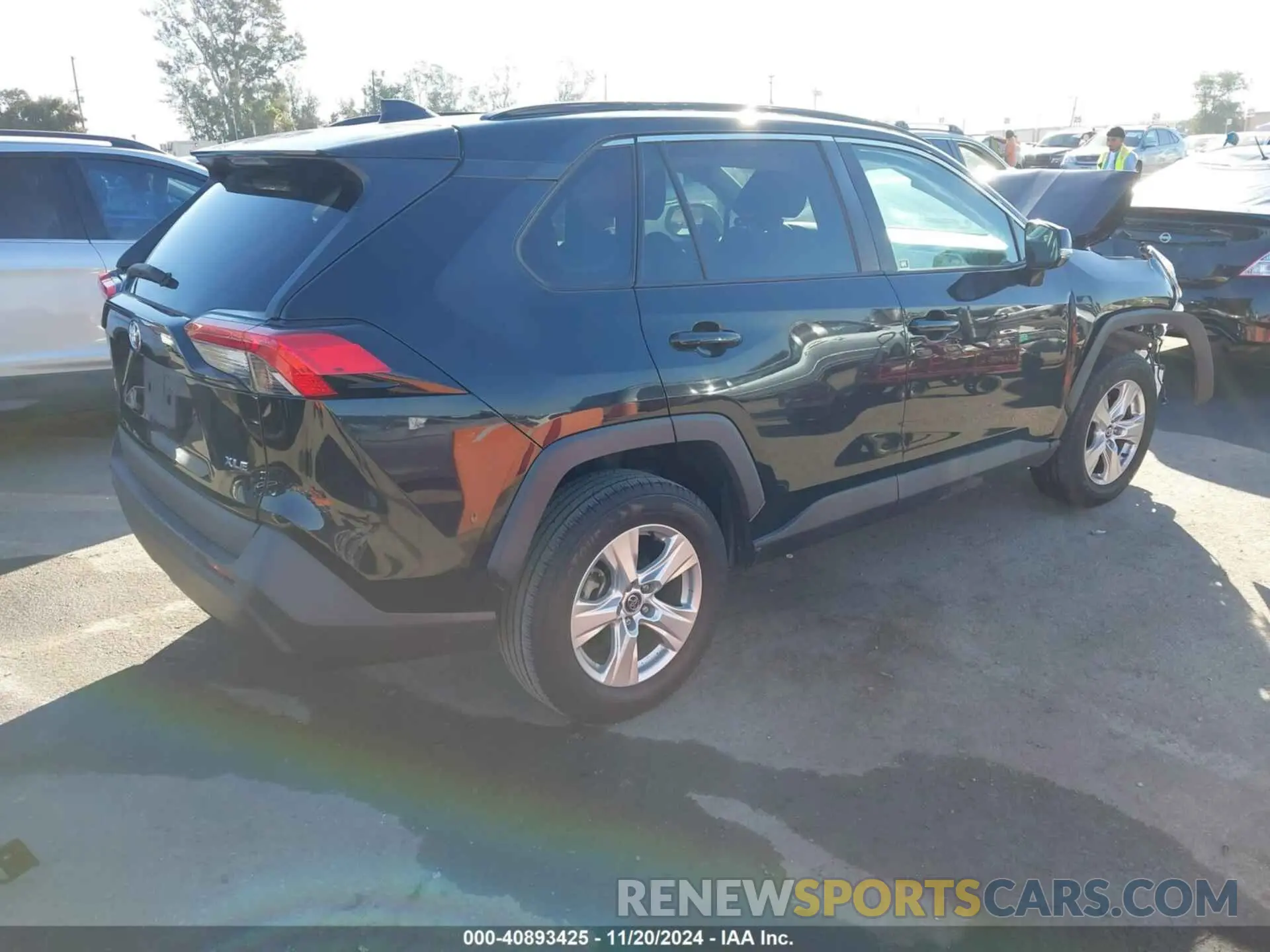 4 Photograph of a damaged car 2T3W1RFV4MC099004 TOYOTA RAV4 2021