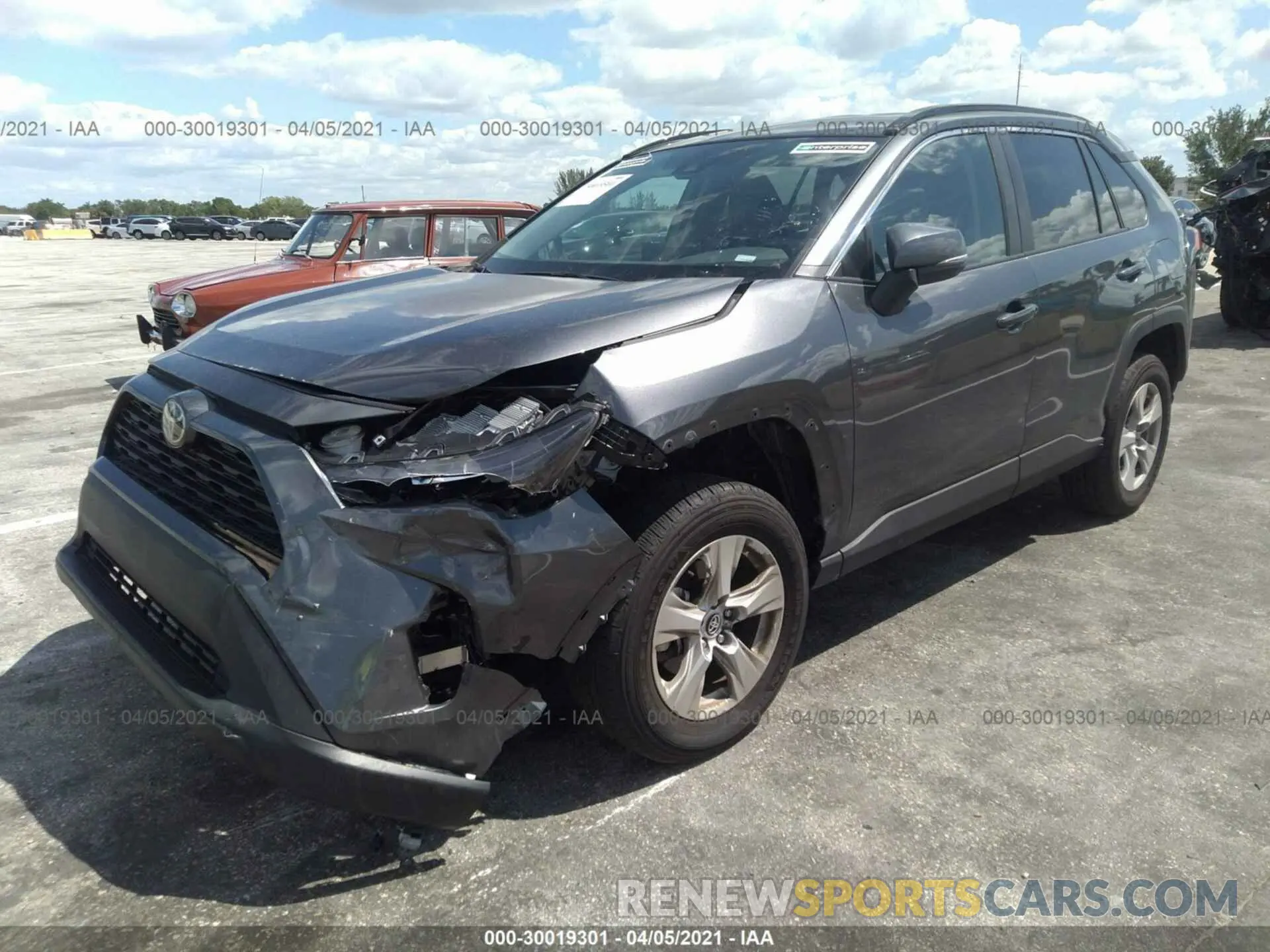 2 Photograph of a damaged car 2T3W1RFV4MC101611 TOYOTA RAV4 2021