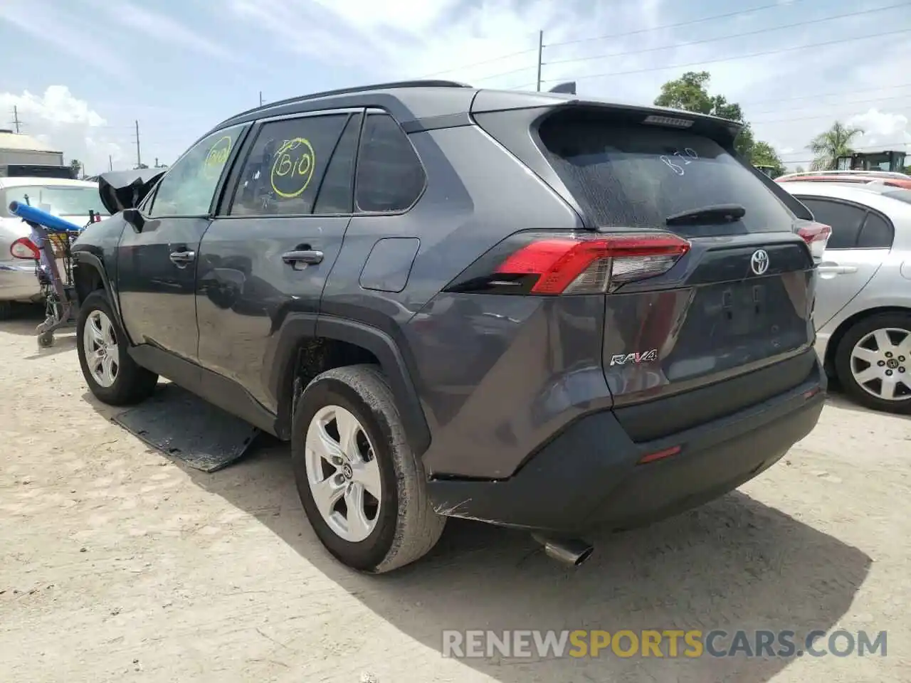 3 Photograph of a damaged car 2T3W1RFV4MC102354 TOYOTA RAV4 2021