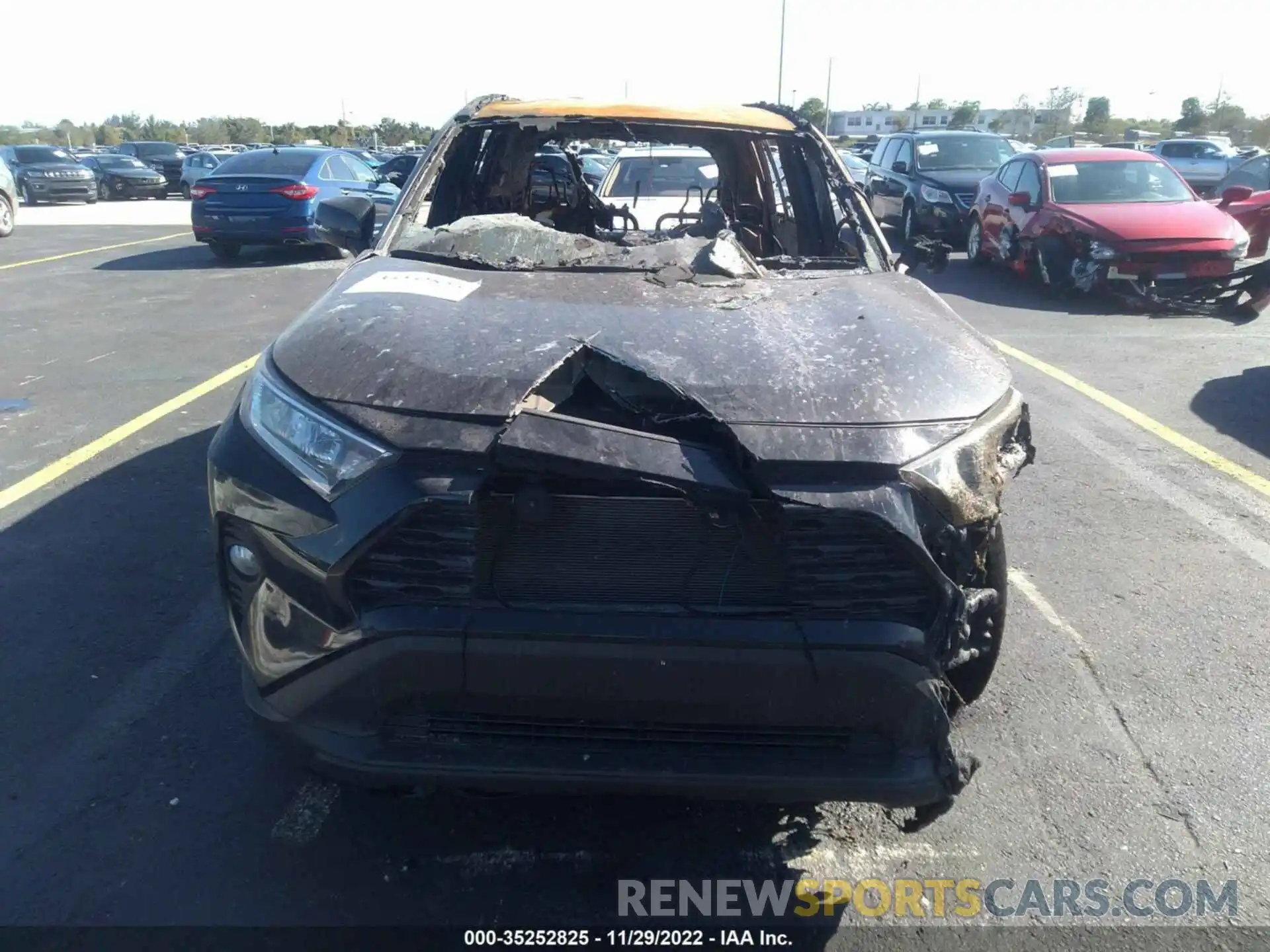 6 Photograph of a damaged car 2T3W1RFV4MC102760 TOYOTA RAV4 2021