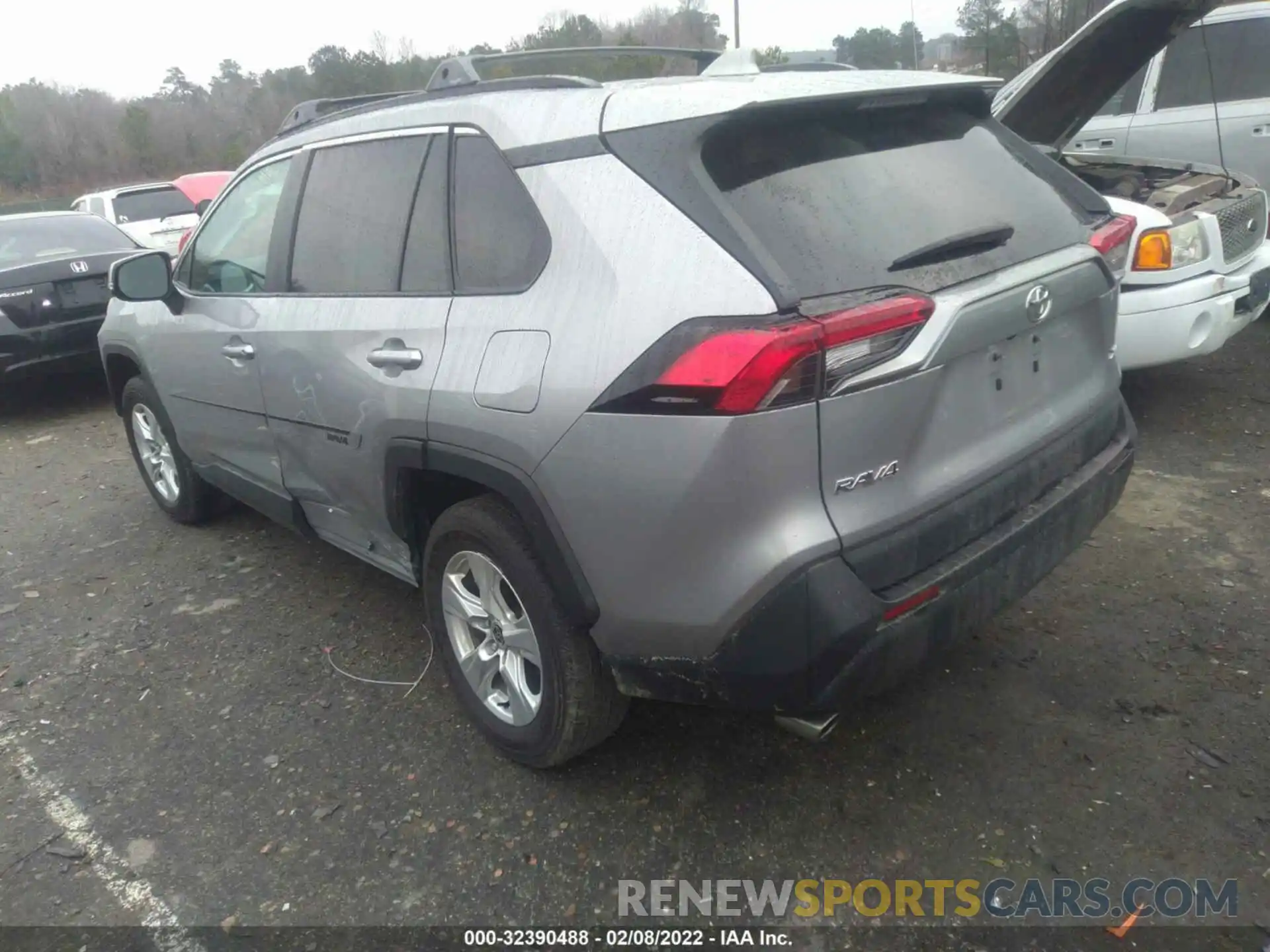 3 Photograph of a damaged car 2T3W1RFV4MC111149 TOYOTA RAV4 2021