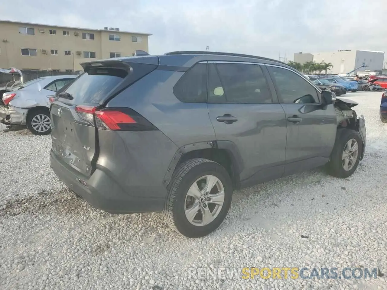 3 Photograph of a damaged car 2T3W1RFV4MC117419 TOYOTA RAV4 2021