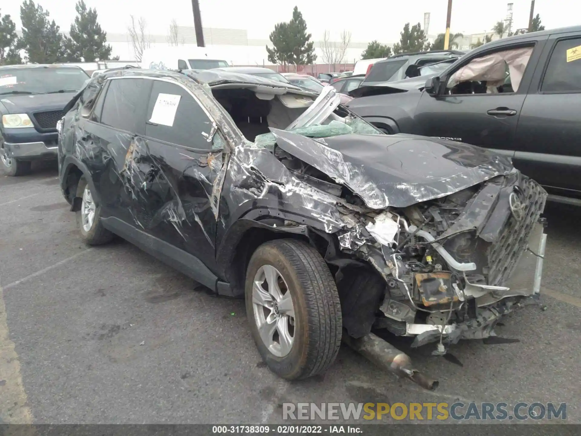 1 Photograph of a damaged car 2T3W1RFV4MC131465 TOYOTA RAV4 2021