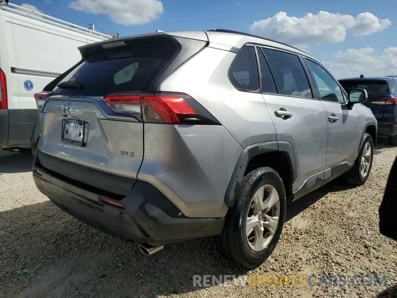 3 Photograph of a damaged car 2T3W1RFV4MC134995 TOYOTA RAV4 2021
